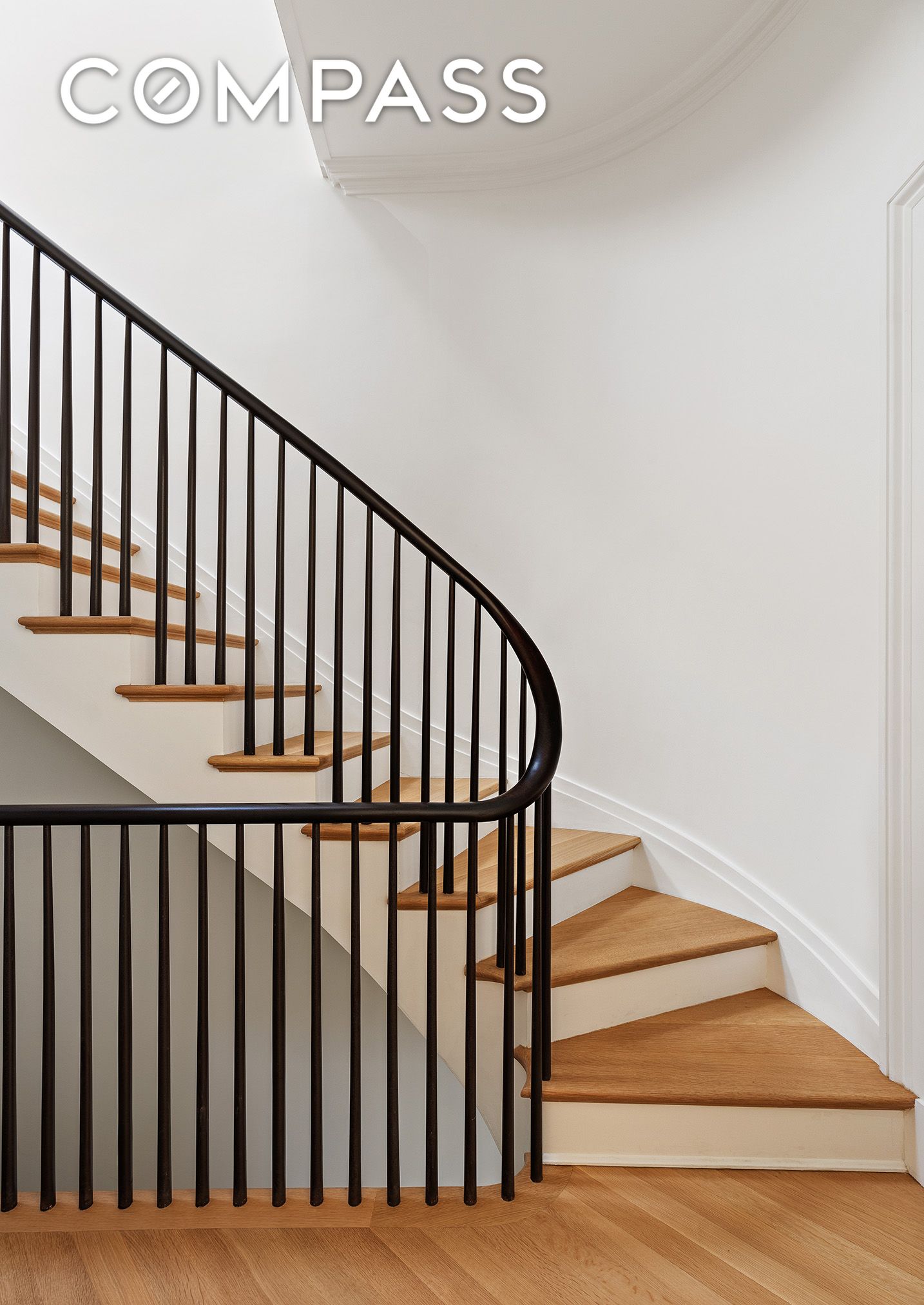 #12 photo, 55 W 9th Street, マンハッタン Greenwich Village , NY 10011