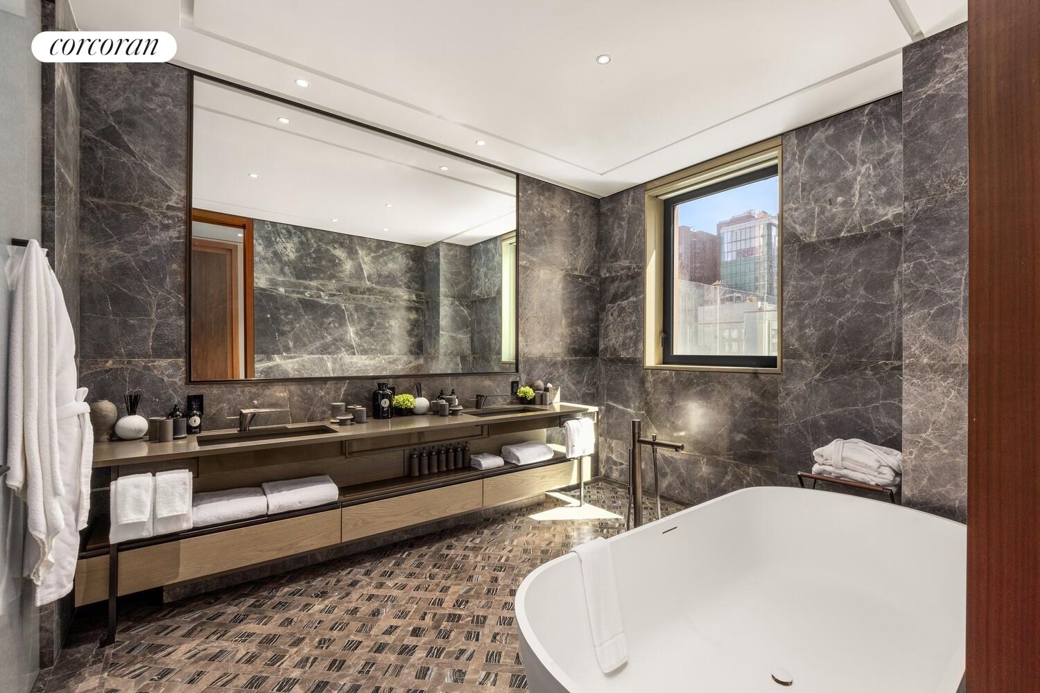 #13 photo, 730 5TH Avenue, マンハッタン Midtown , NY 10019