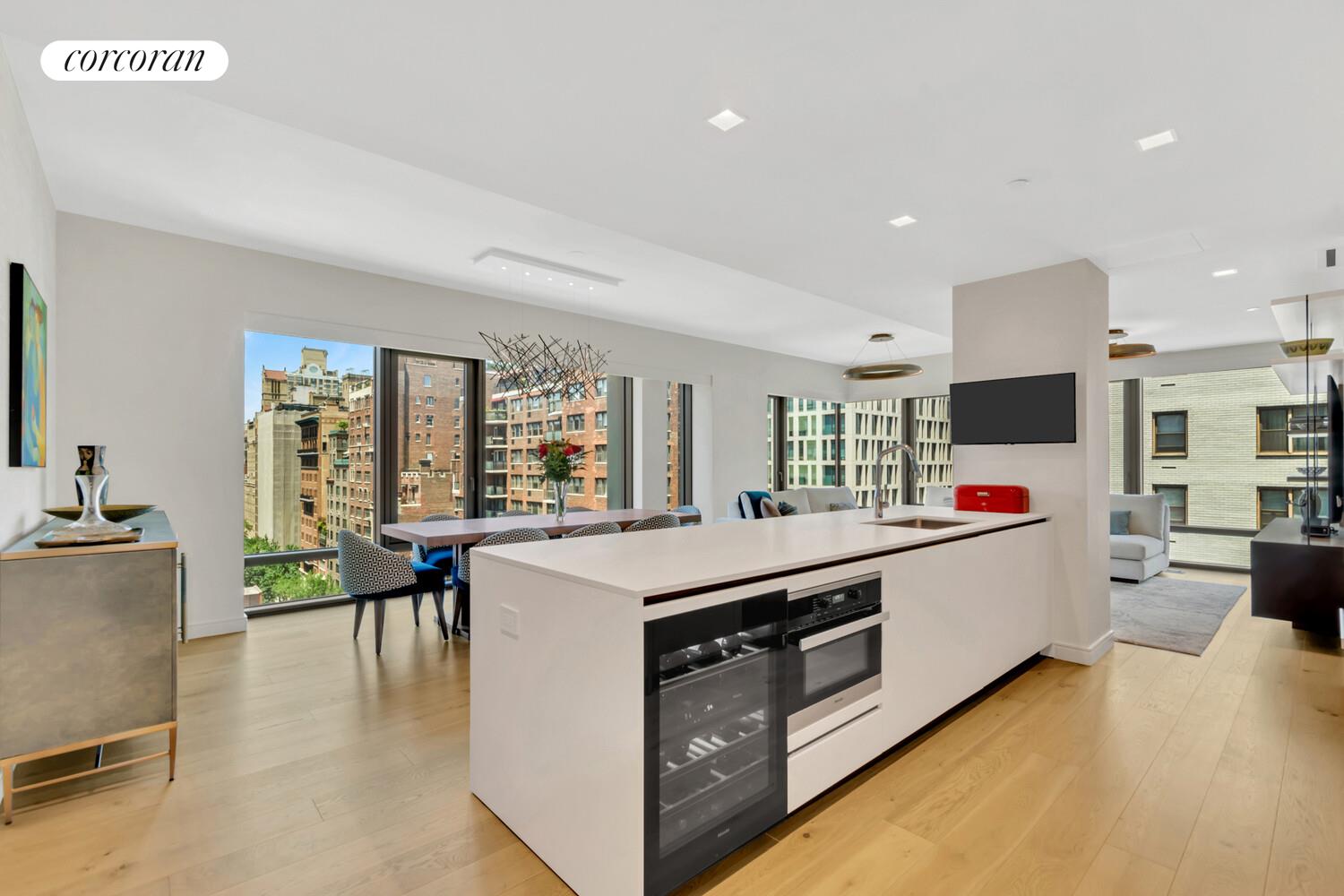 #1 photo, 200 E 21ST Street, Gramercy Park , NY 10010