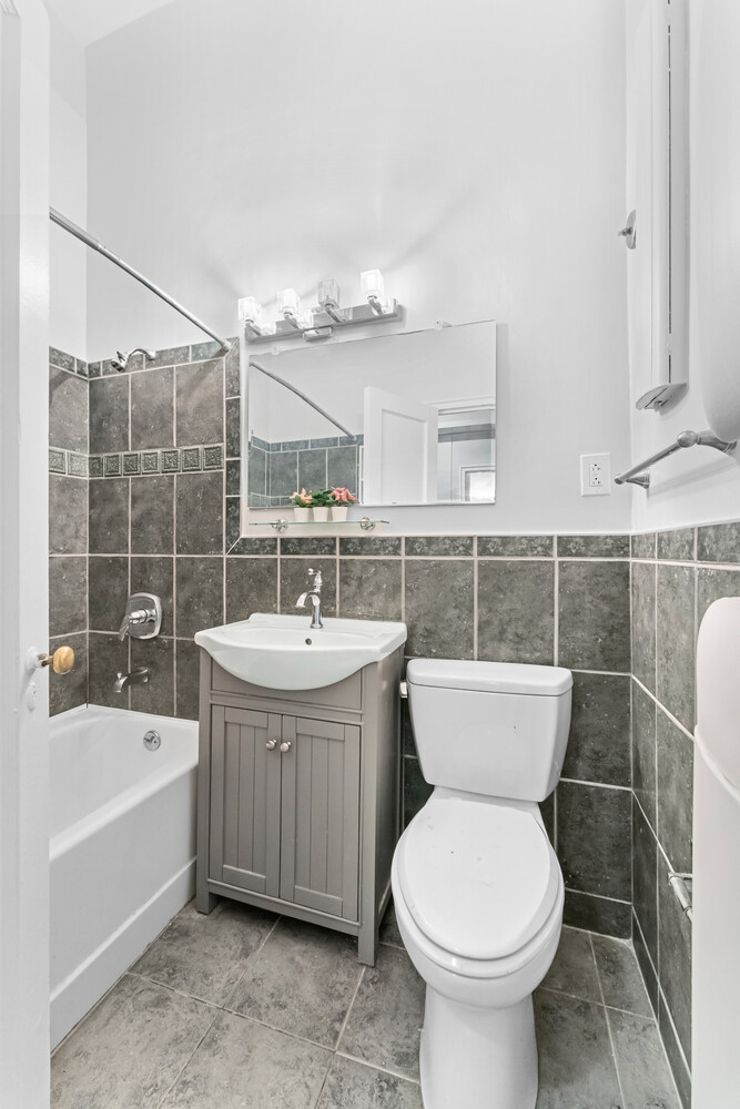 #4 photo, New York City, Upper West Side , NY 10024