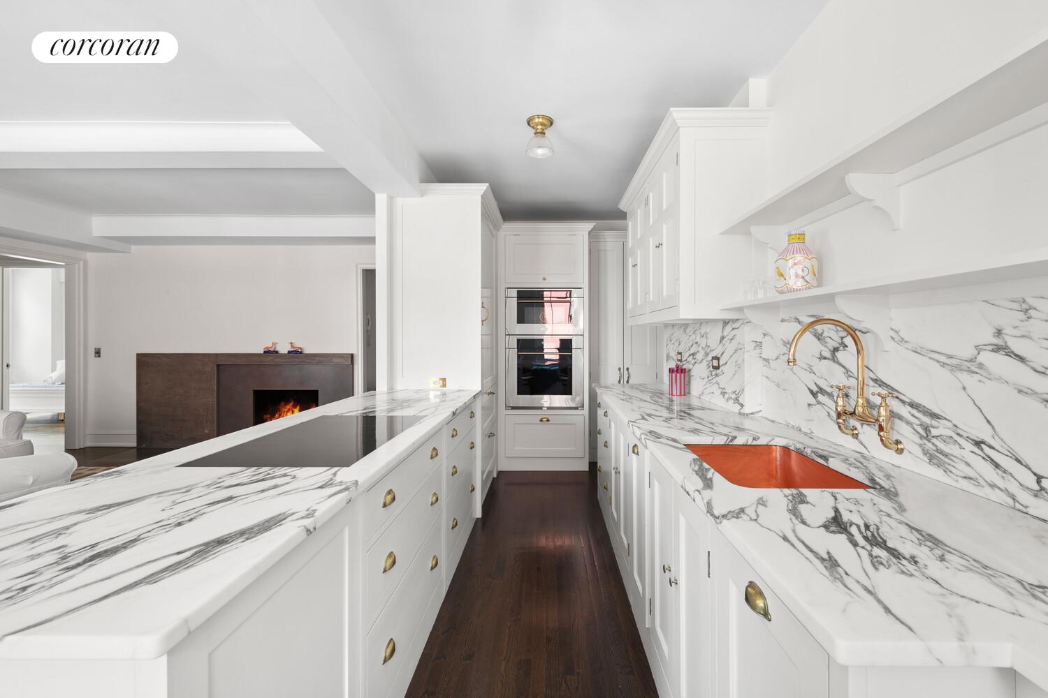 #4 photo, 136 WAVERLY Place, マンハッタン West Village , NY 10014