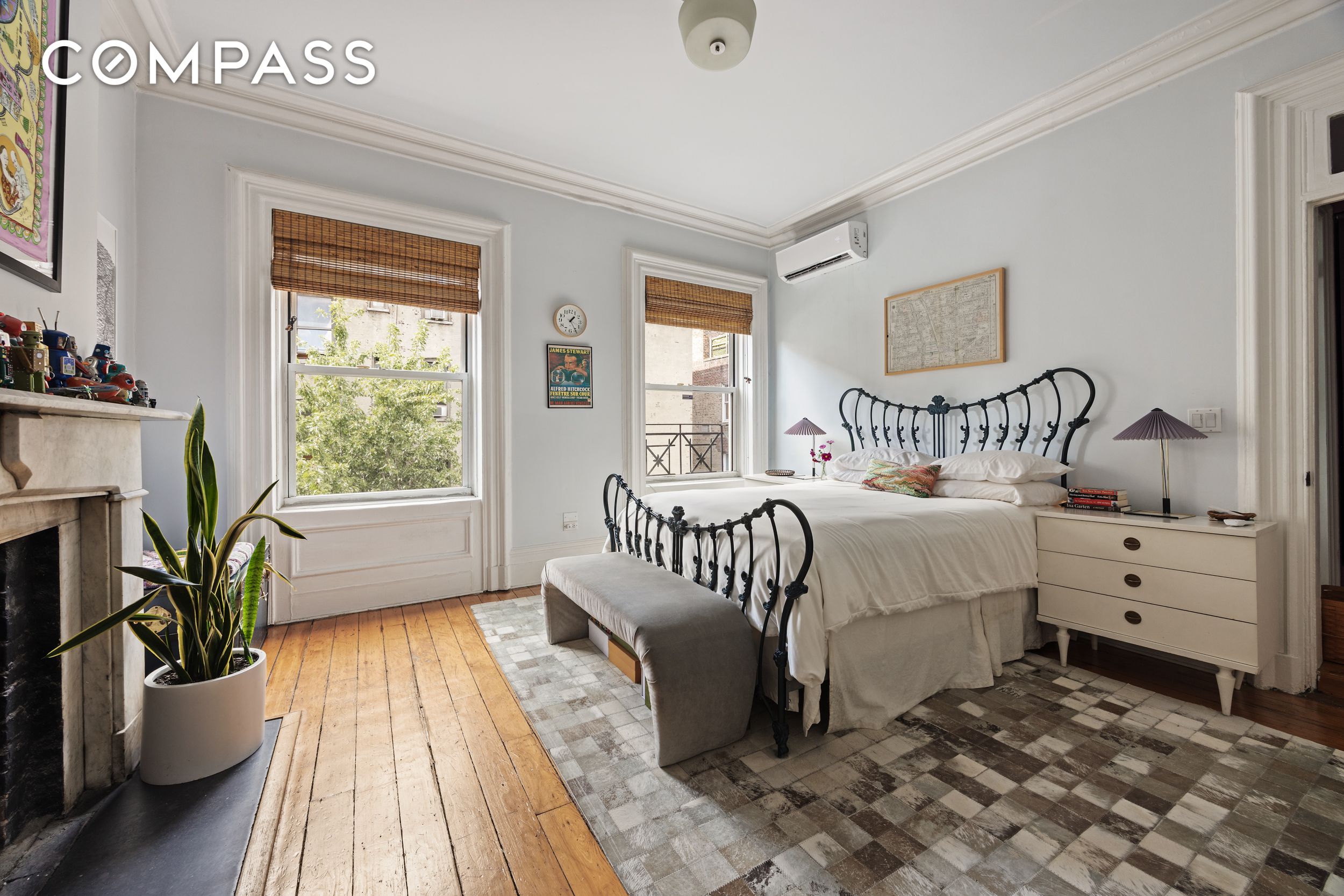 #18 photo, 217 2nd Avenue, マンハッタン East Village , NY 10003