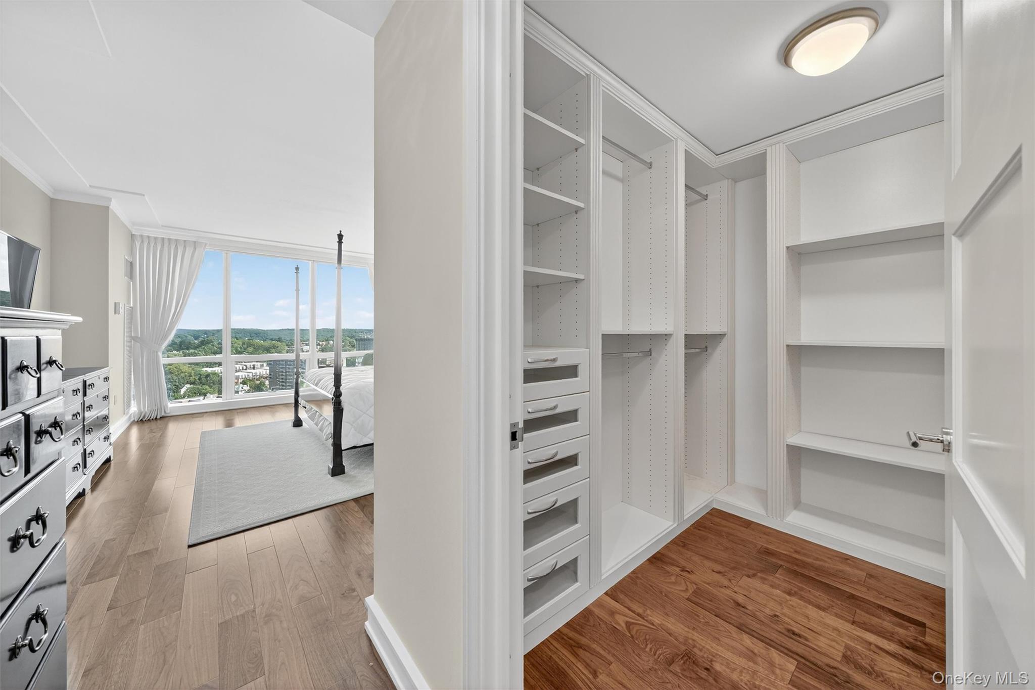 #12 photo, 5 Renaissance Square, White Plains , NY 10601