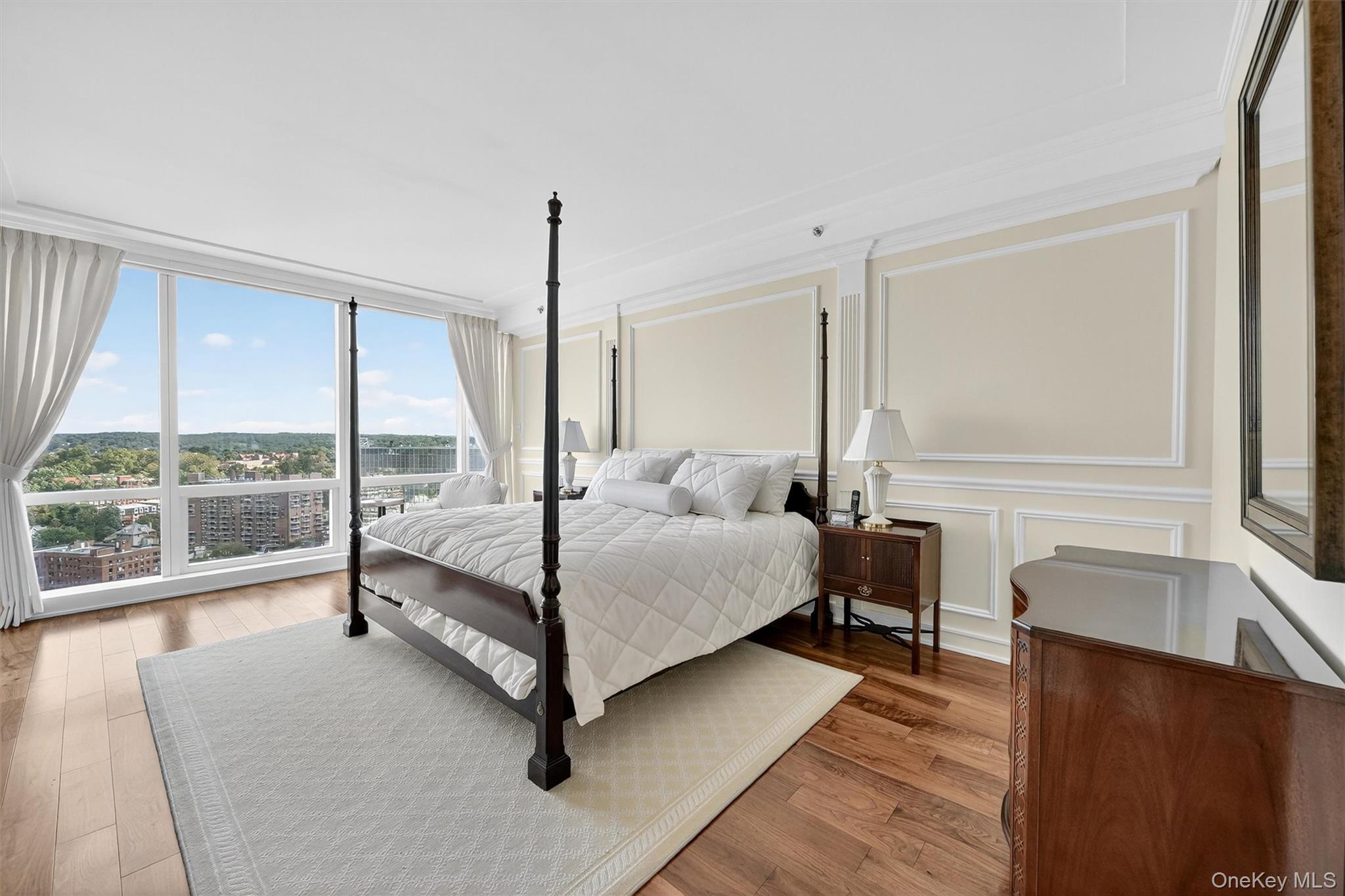 #13 photo, 5 Renaissance Square, White Plains , NY 10601