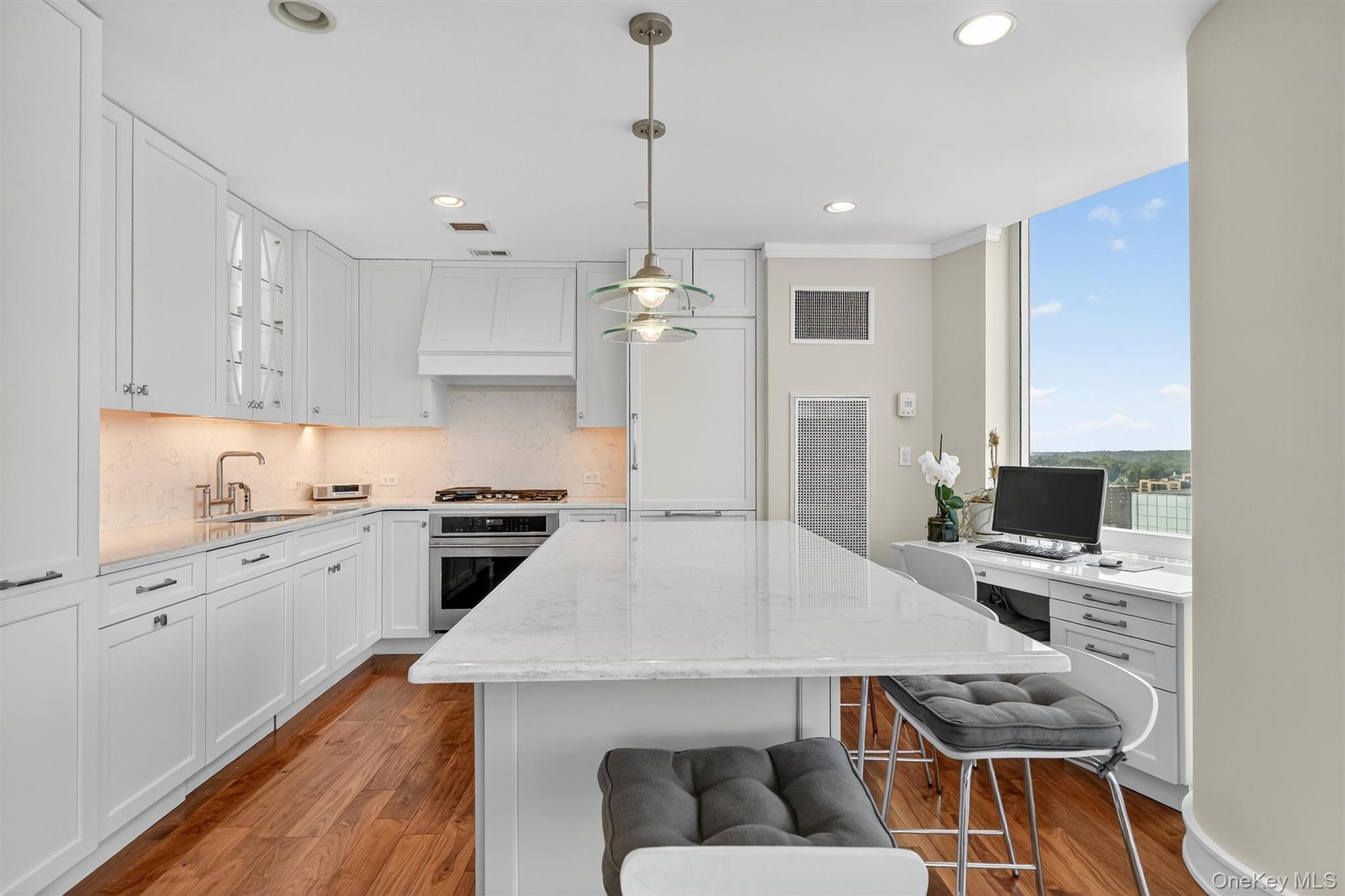 #5 photo, 5 Renaissance Square, White Plains , NY 10601