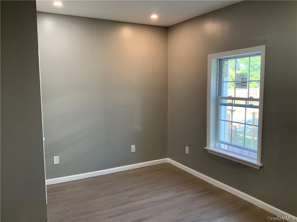 #11 photo, 754 Broadway, Newburgh , NY 12550