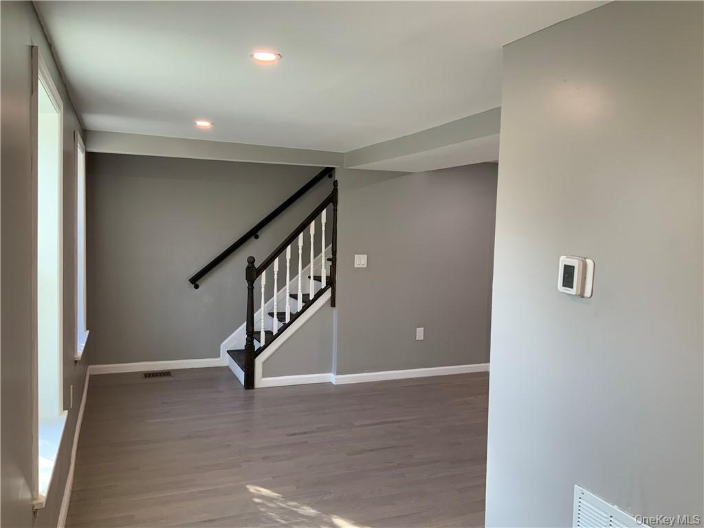 #8 photo, 754 Broadway, Newburgh , NY 12550