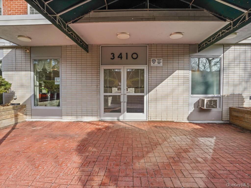 #1 photo, 3410 De Reimer Avenue, Bronx , NY 10475