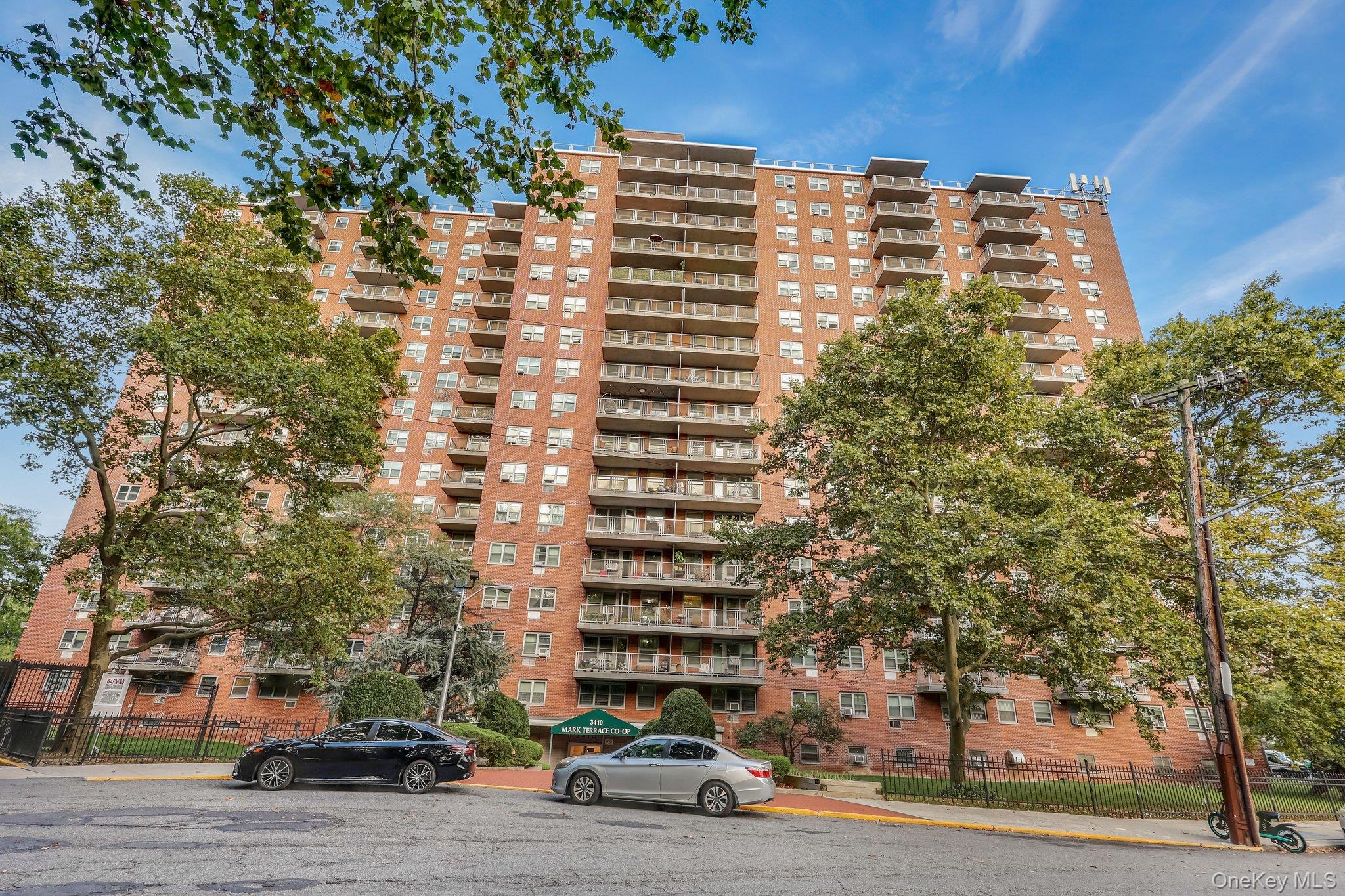 #5 photo, 3410 De Reimer Avenue, Bronx , NY 10475