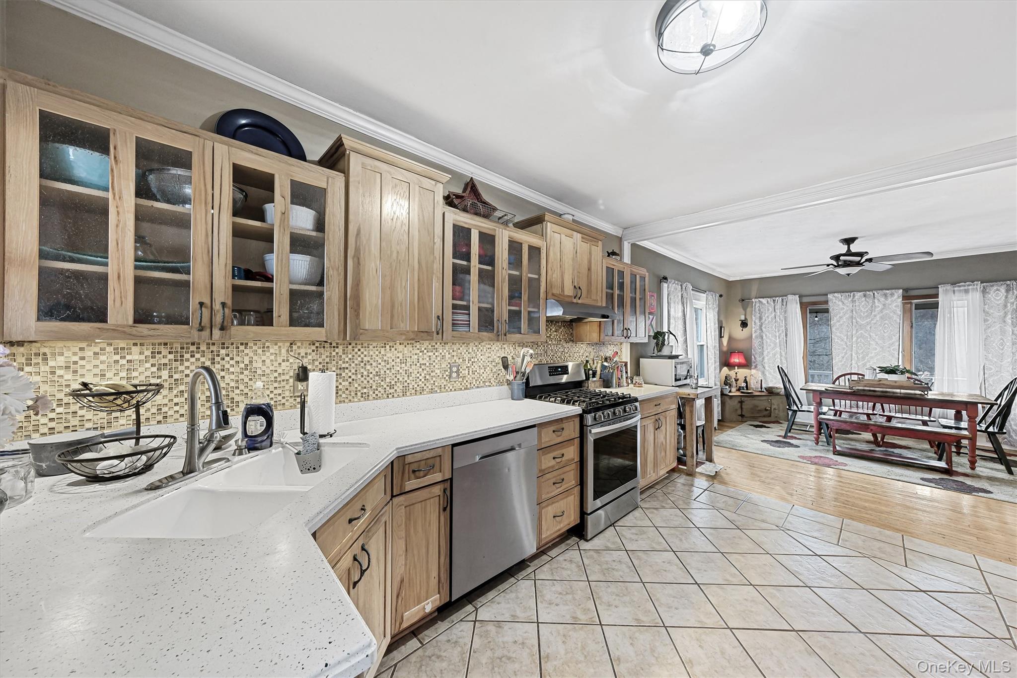 #19 photo, 98 North Road, Highland , NY 12528