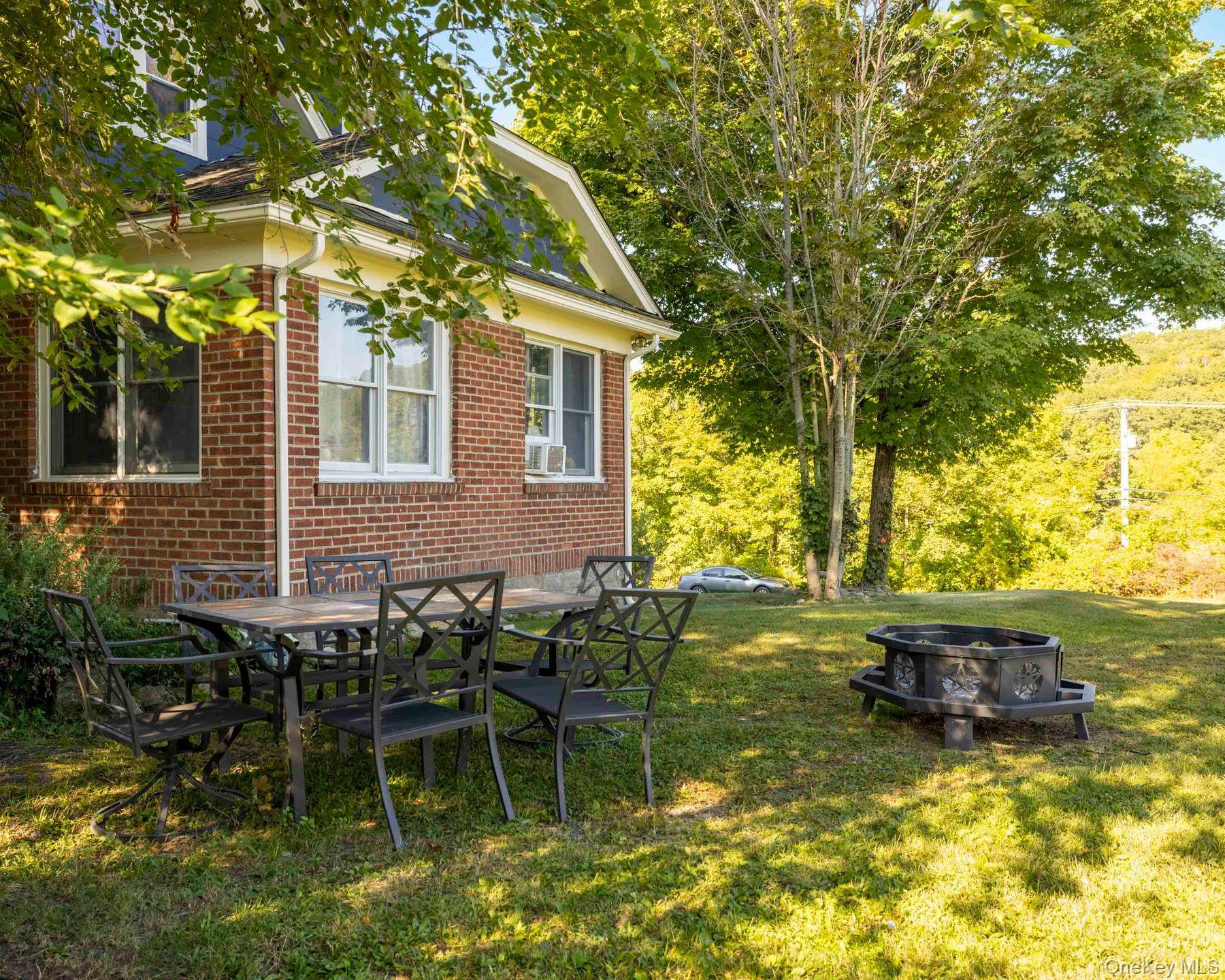 #9 photo, 98 North Road, Highland , NY 12528