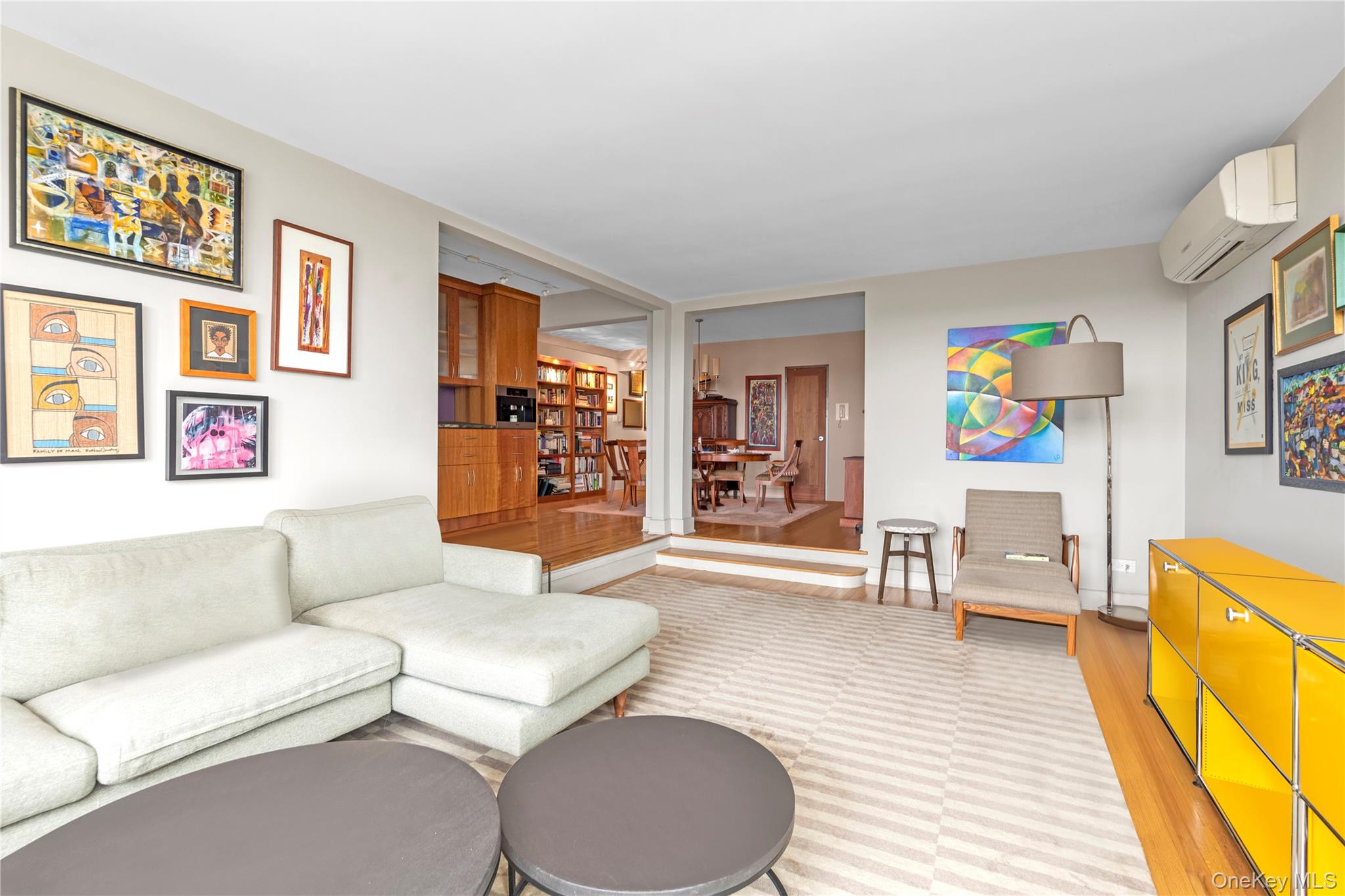 #1 photo, 79-10 34th Avenue, クイーンズ区 Jackson Heights , NY 11372