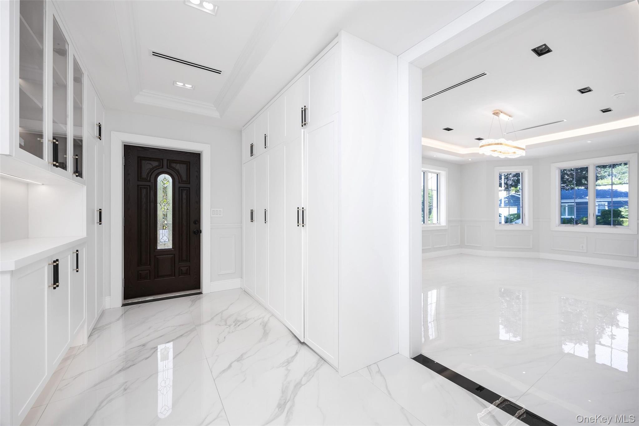 #10 photo, 6616 253rd Street, Little Neck , NY 11362