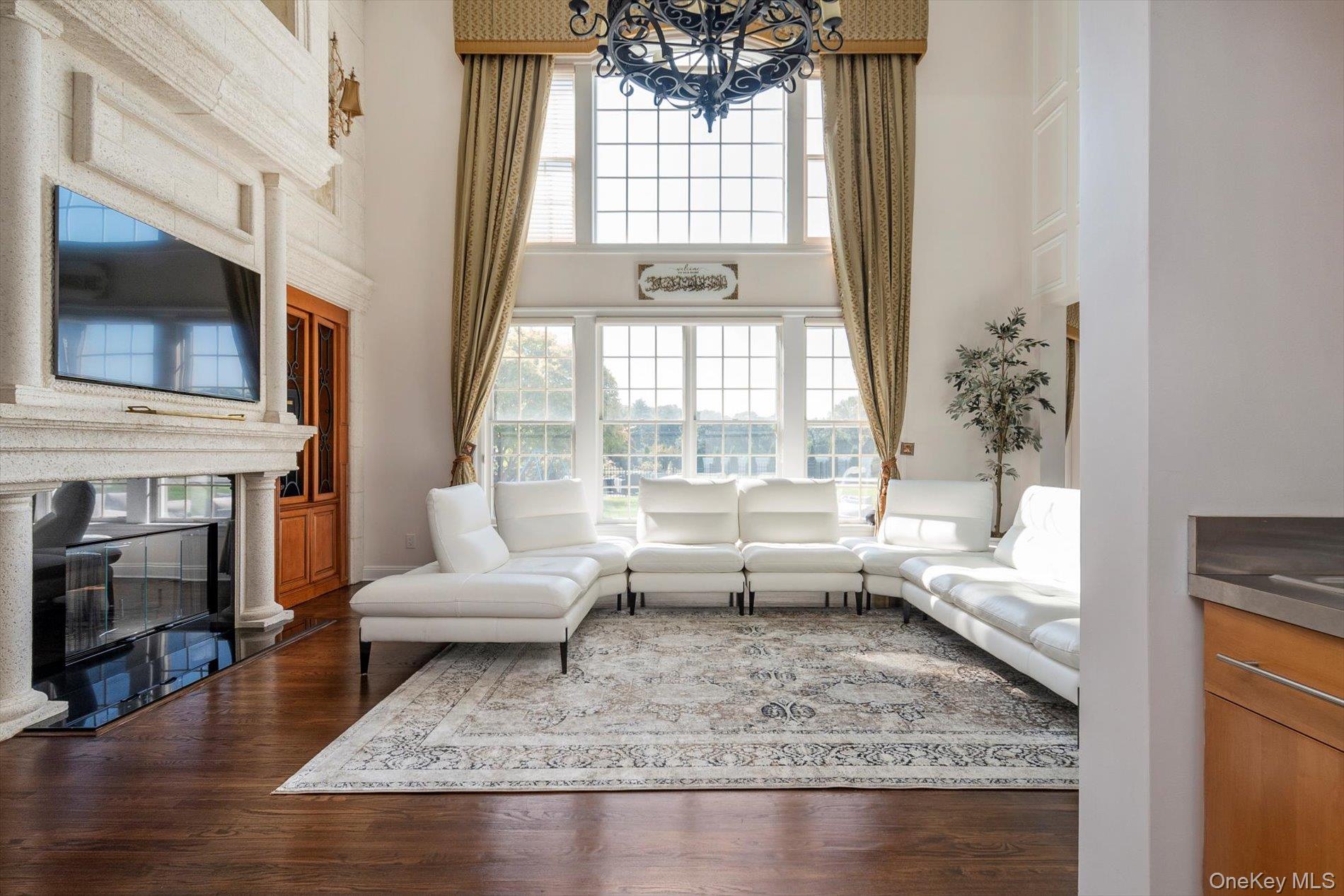 #11 photo, 26 Legends Circle, サフォーク郡 Melville , NY 11747