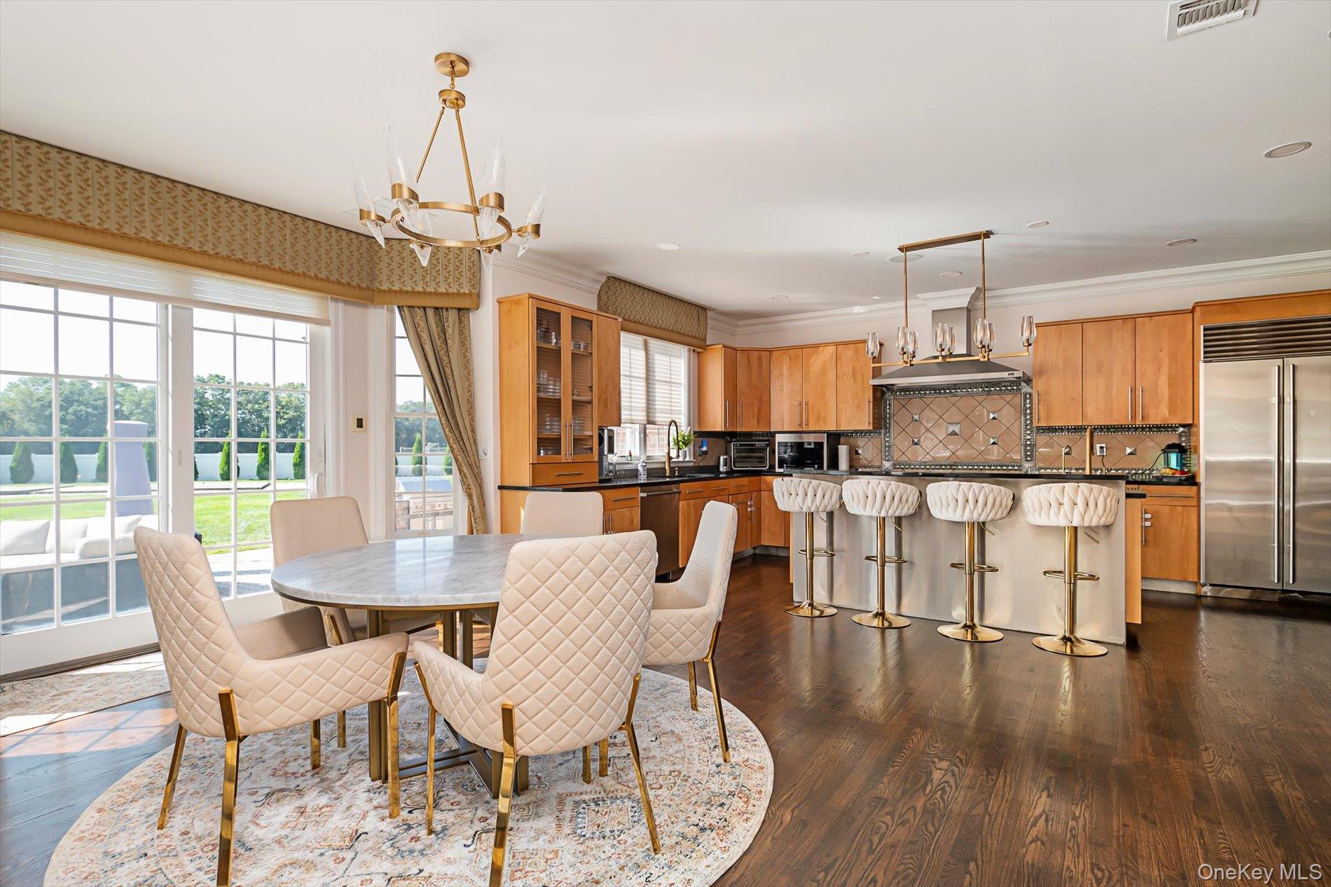 #13 photo, 26 Legends Circle, サフォーク郡 Melville , NY 11747