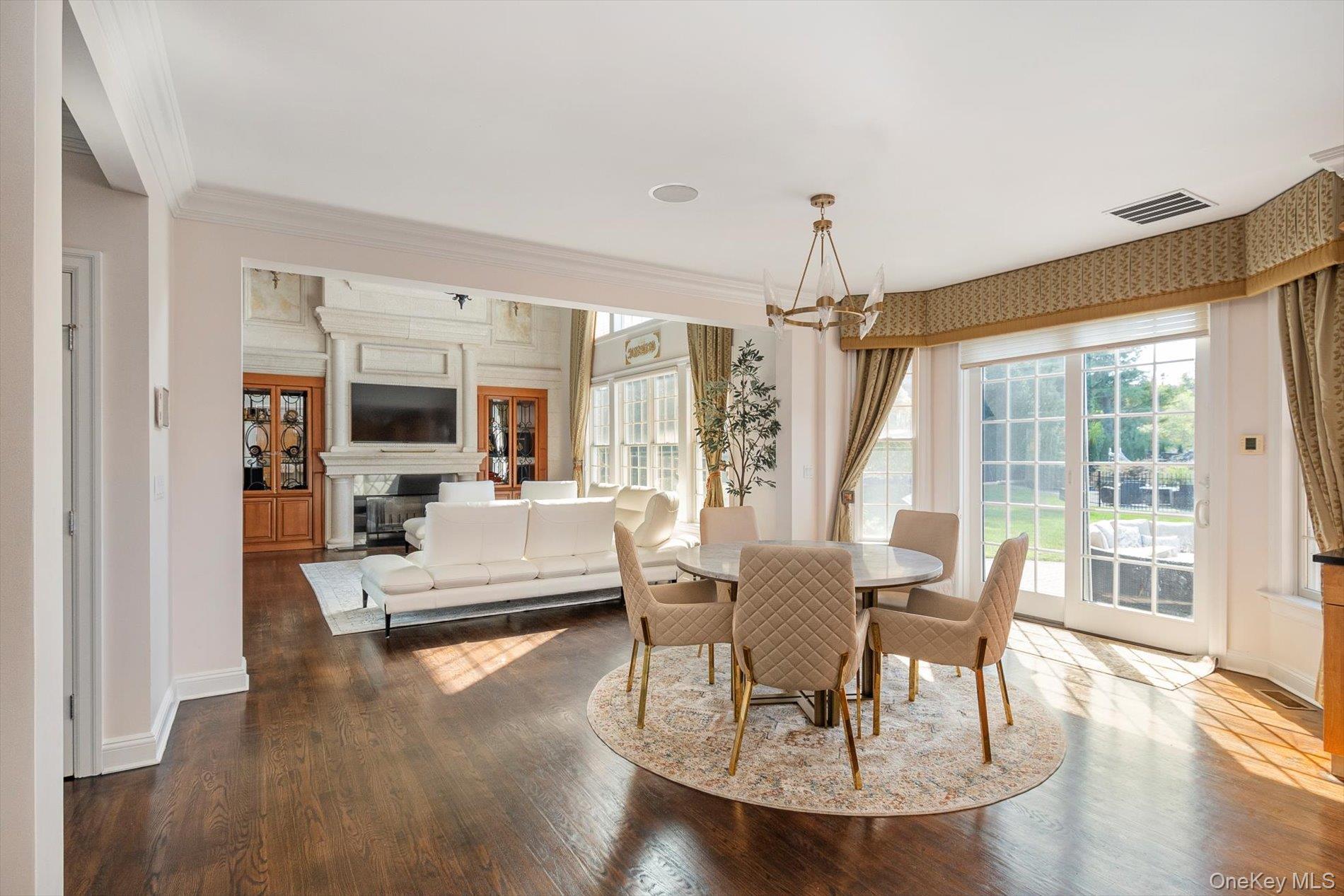 #16 photo, 26 Legends Circle, サフォーク郡 Melville , NY 11747