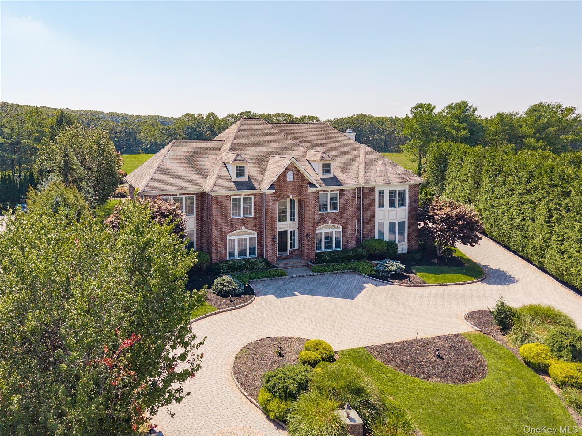 #2 photo, 26 Legends Circle, サフォーク郡 Melville , NY 11747