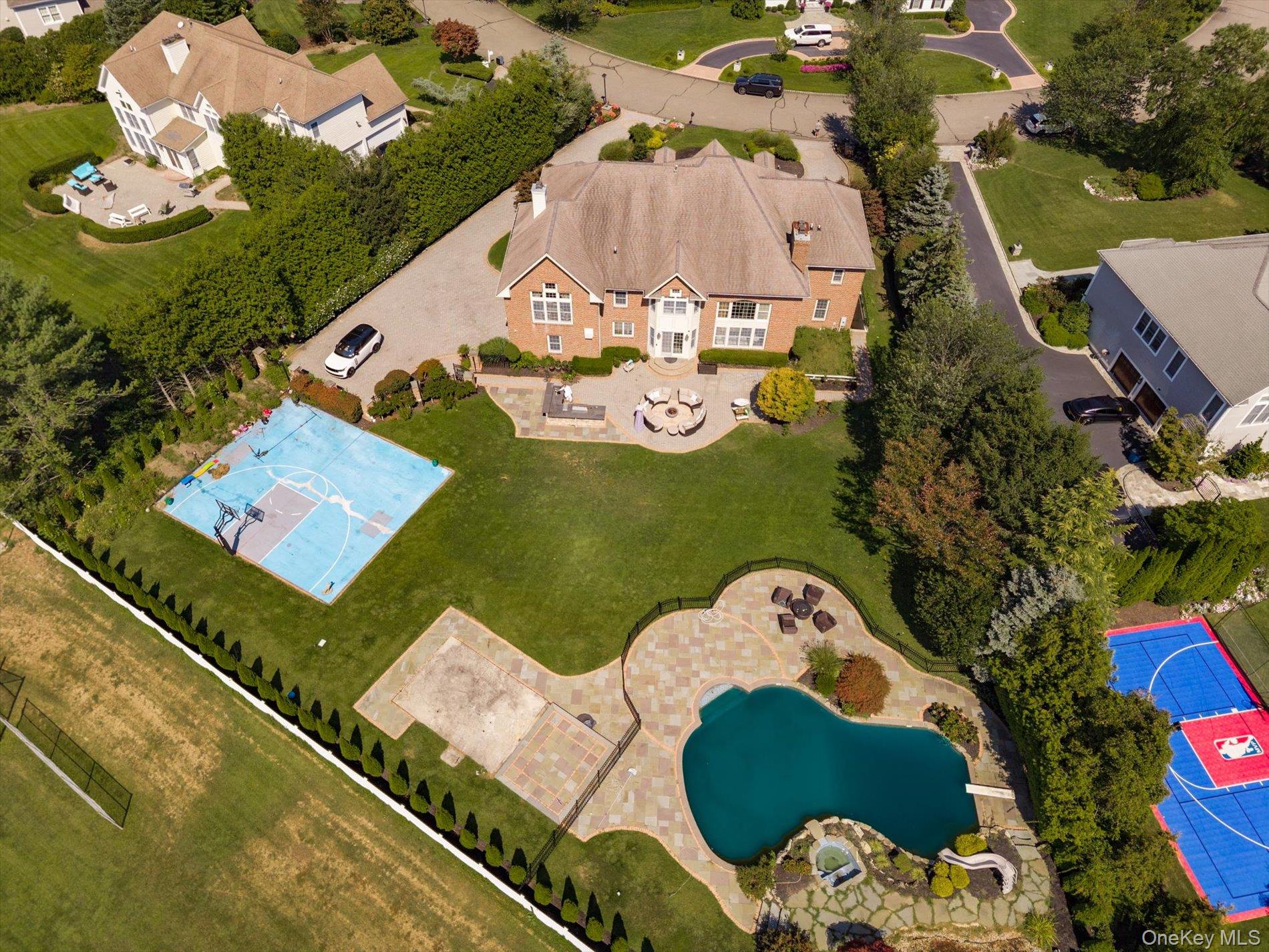 #4 photo, 26 Legends Circle, サフォーク郡 Melville , NY 11747