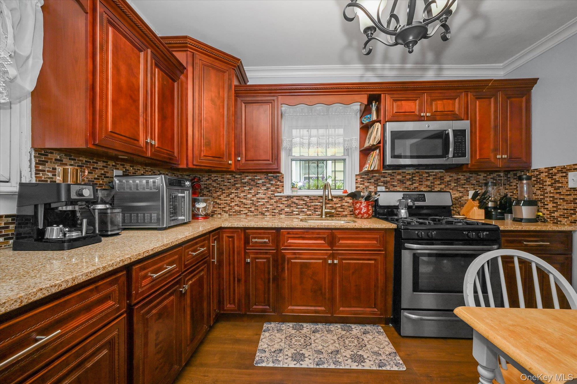 #6 photo, 13327 135th Place, クイーンズ区 South Ozone Park , NY 11420