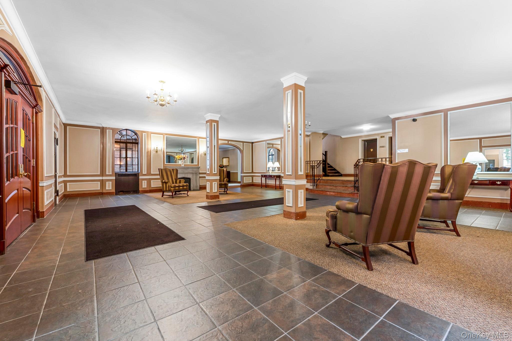 #4 photo, 8380 118th st, クイーンズ区 Kew Gardens , NY 11415