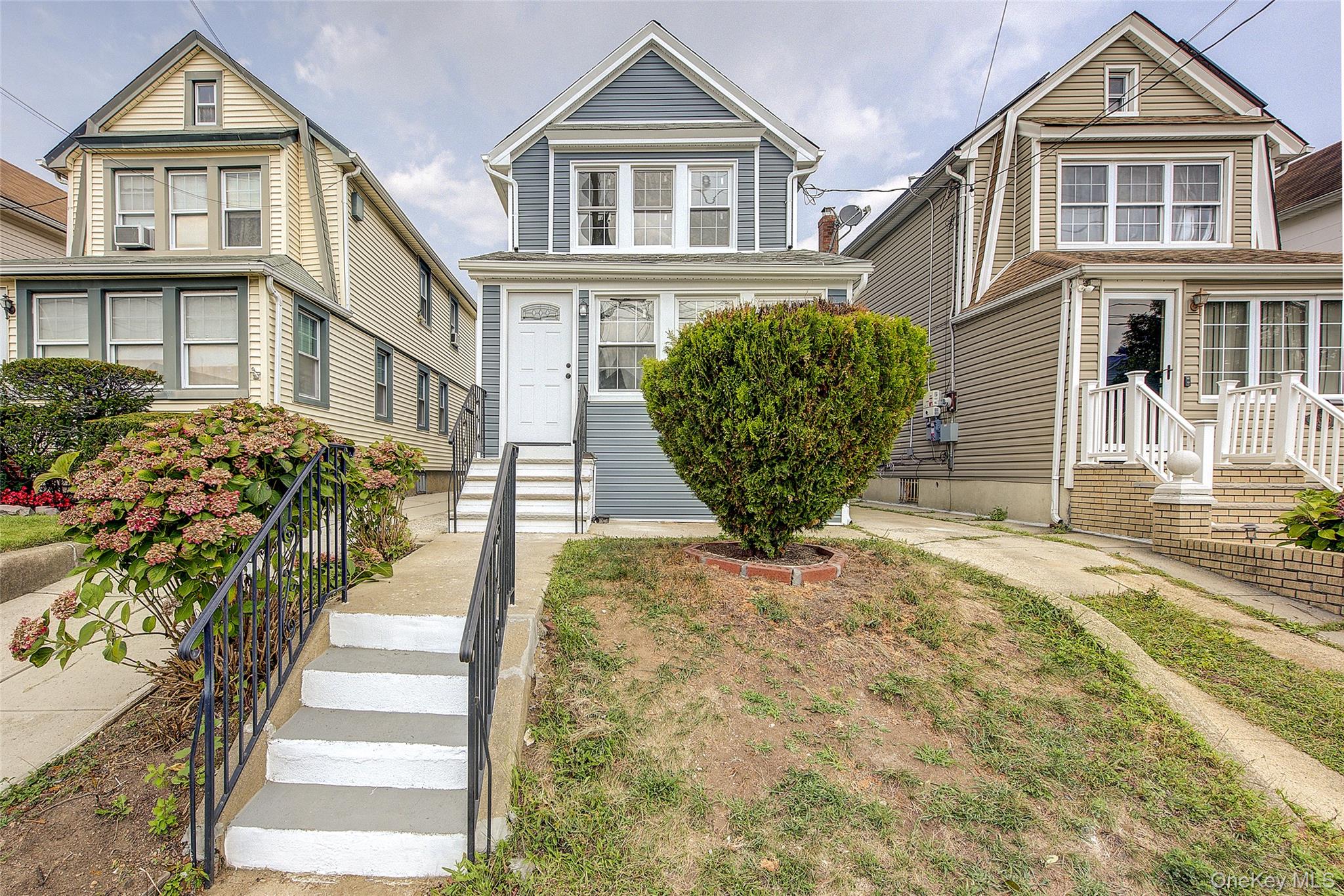 #1 photo, 9331 207th Street, क्वीन्स गाँव Queens Village , NY 11428