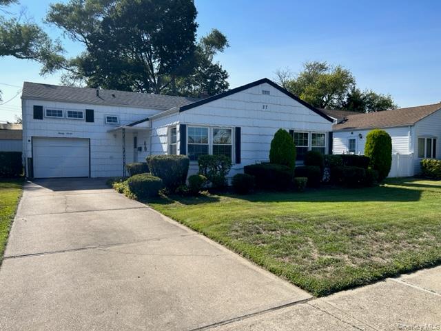 #1 photo, 27 Jay Street, हिक्सविले Hicksville , NY 11801