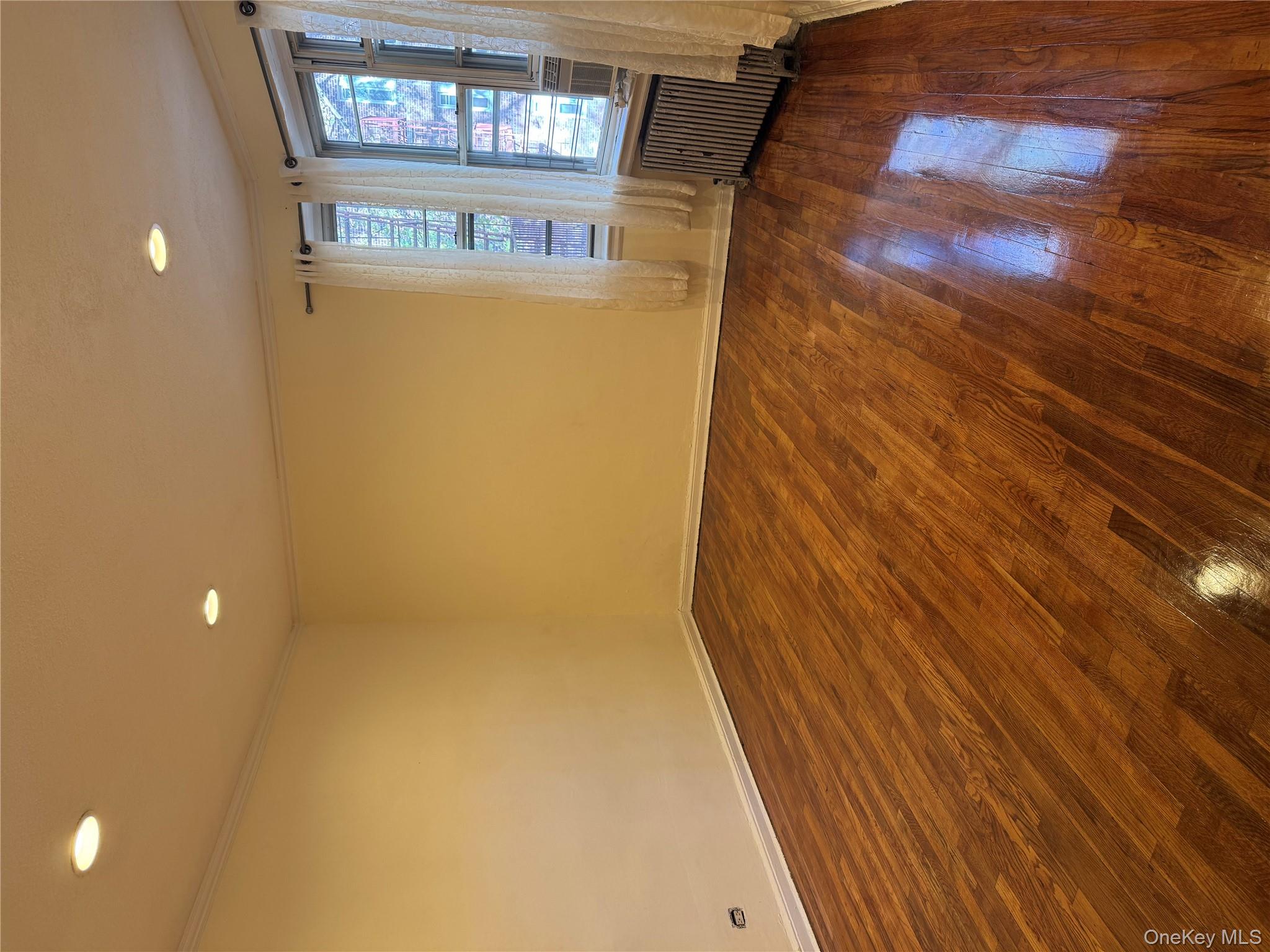 #11 photo, 141-24 78th Avenue, クイーンズ区 Kew Garden Hills , NY 11367