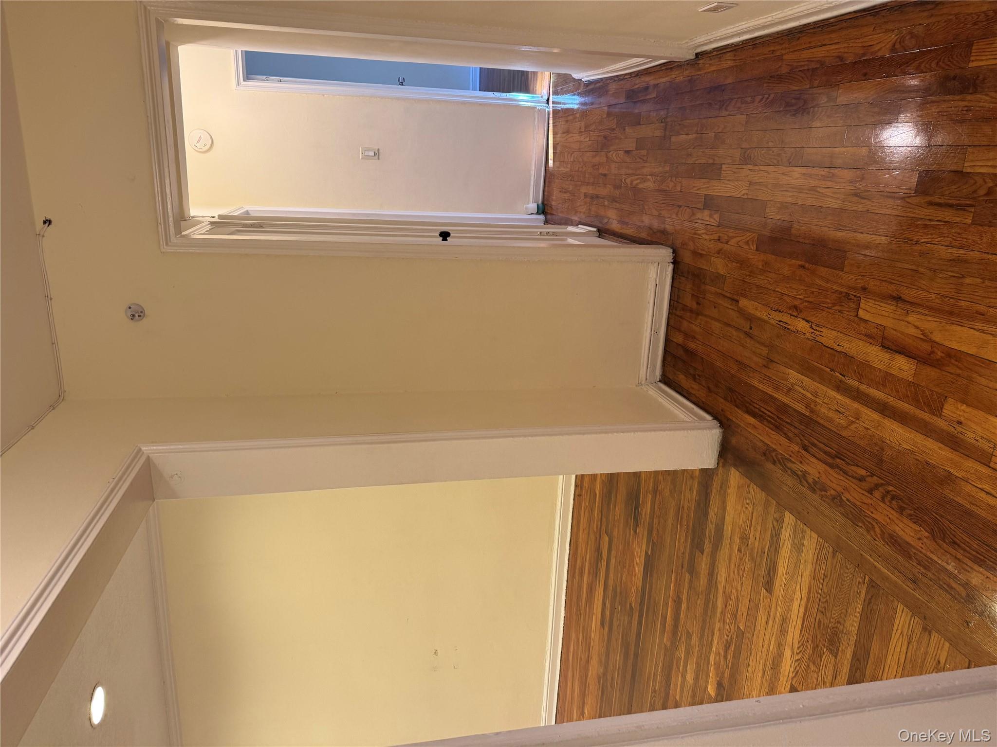 #5 photo, 141-24 78th Avenue, クイーンズ区 Kew Garden Hills , NY 11367