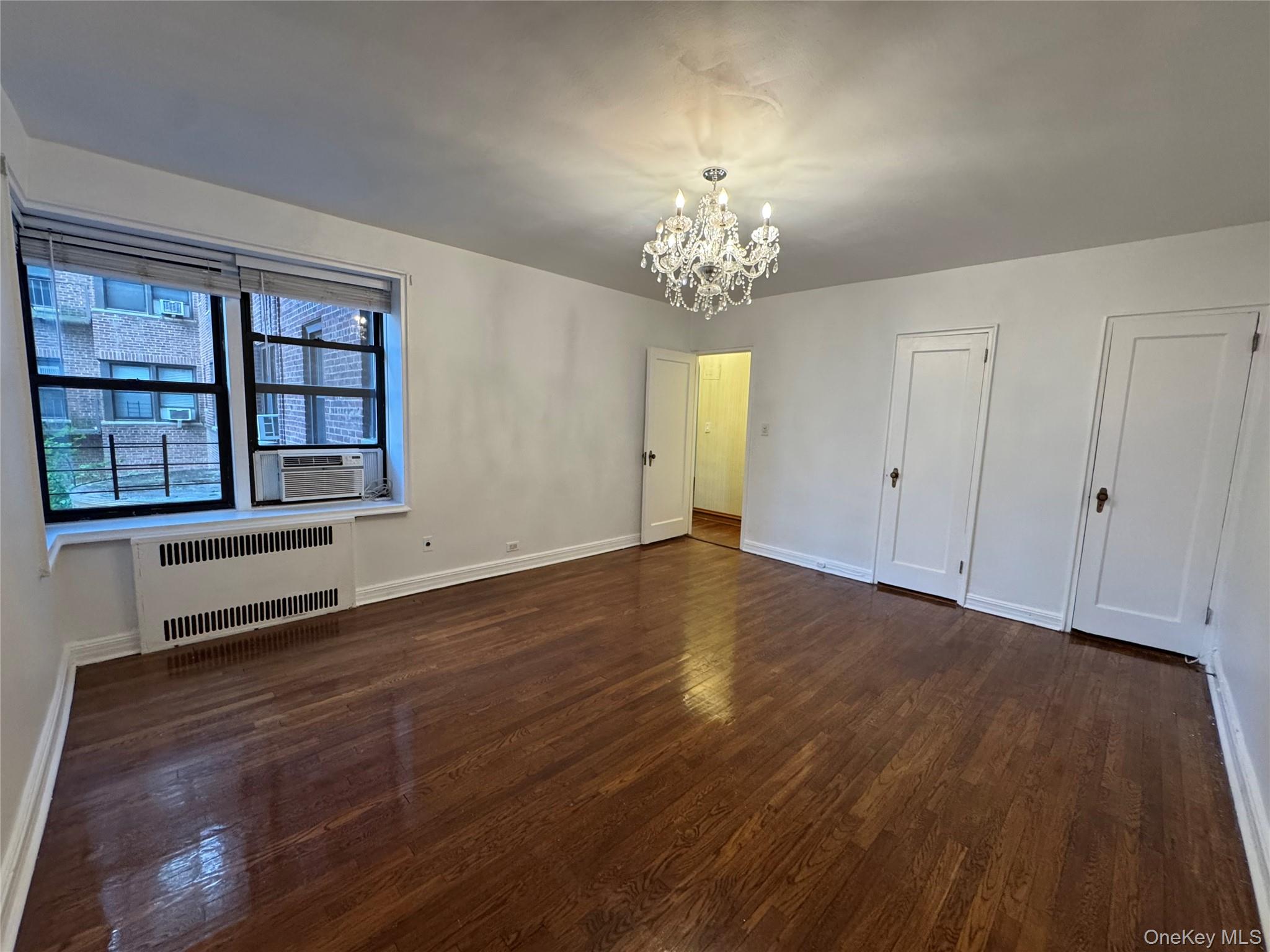 #12 photo, 69-10 yellowstone blvd, クイーンズ区 Forest Hills , NY 11375