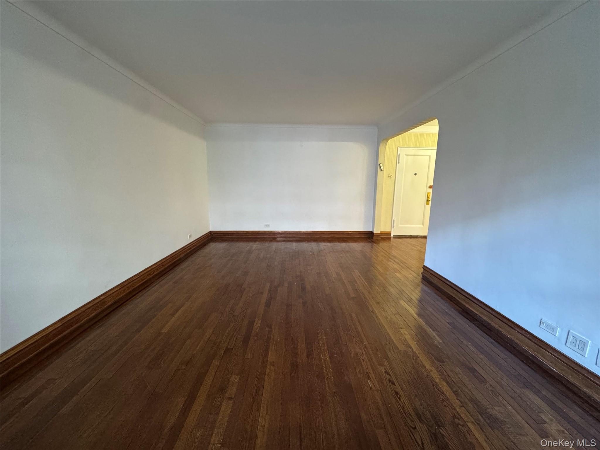 #5 photo, 69-10 yellowstone blvd, クイーンズ区 Forest Hills , NY 11375