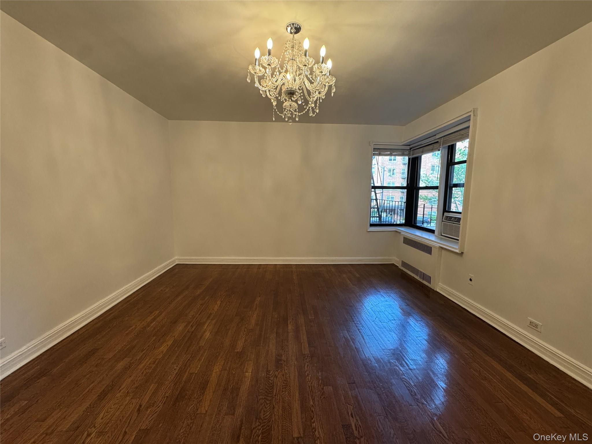 #9 photo, 69-10 yellowstone blvd, クイーンズ区 Forest Hills , NY 11375