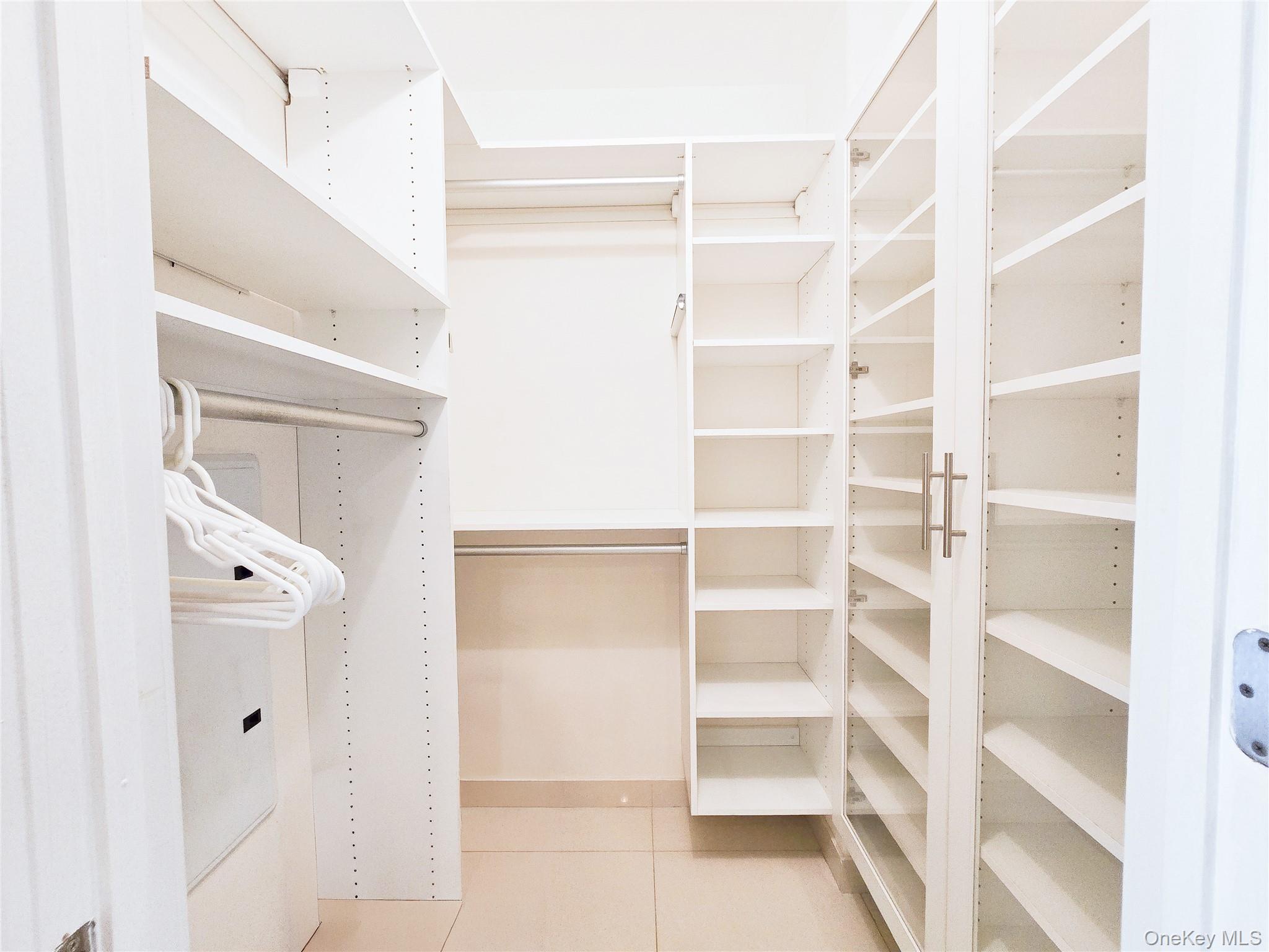 #11 photo, 63-36 99 Street, クイーンズ区 Rego Park , NY 11374