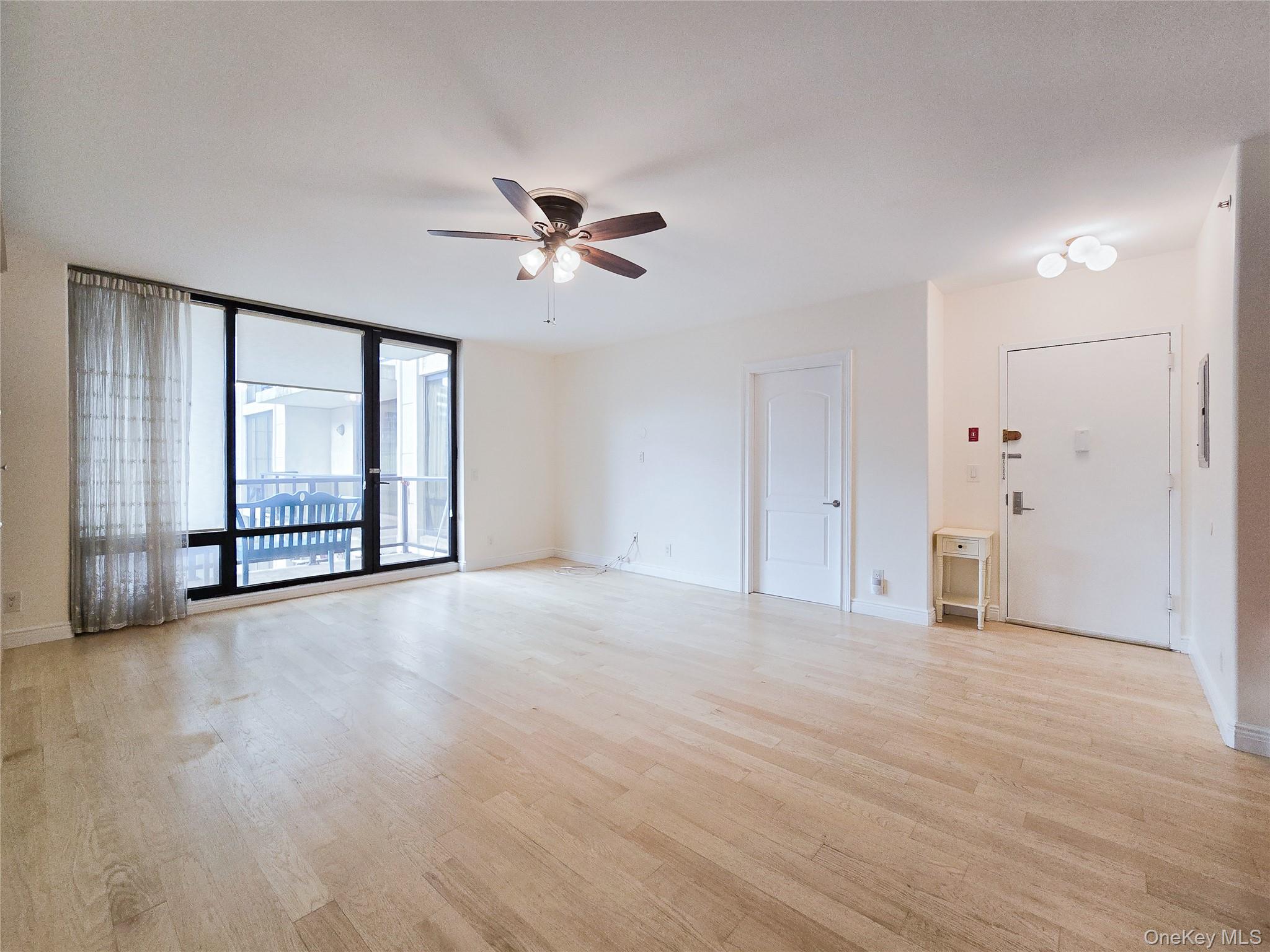 #12 photo, 63-36 99 Street, クイーンズ区 Rego Park , NY 11374