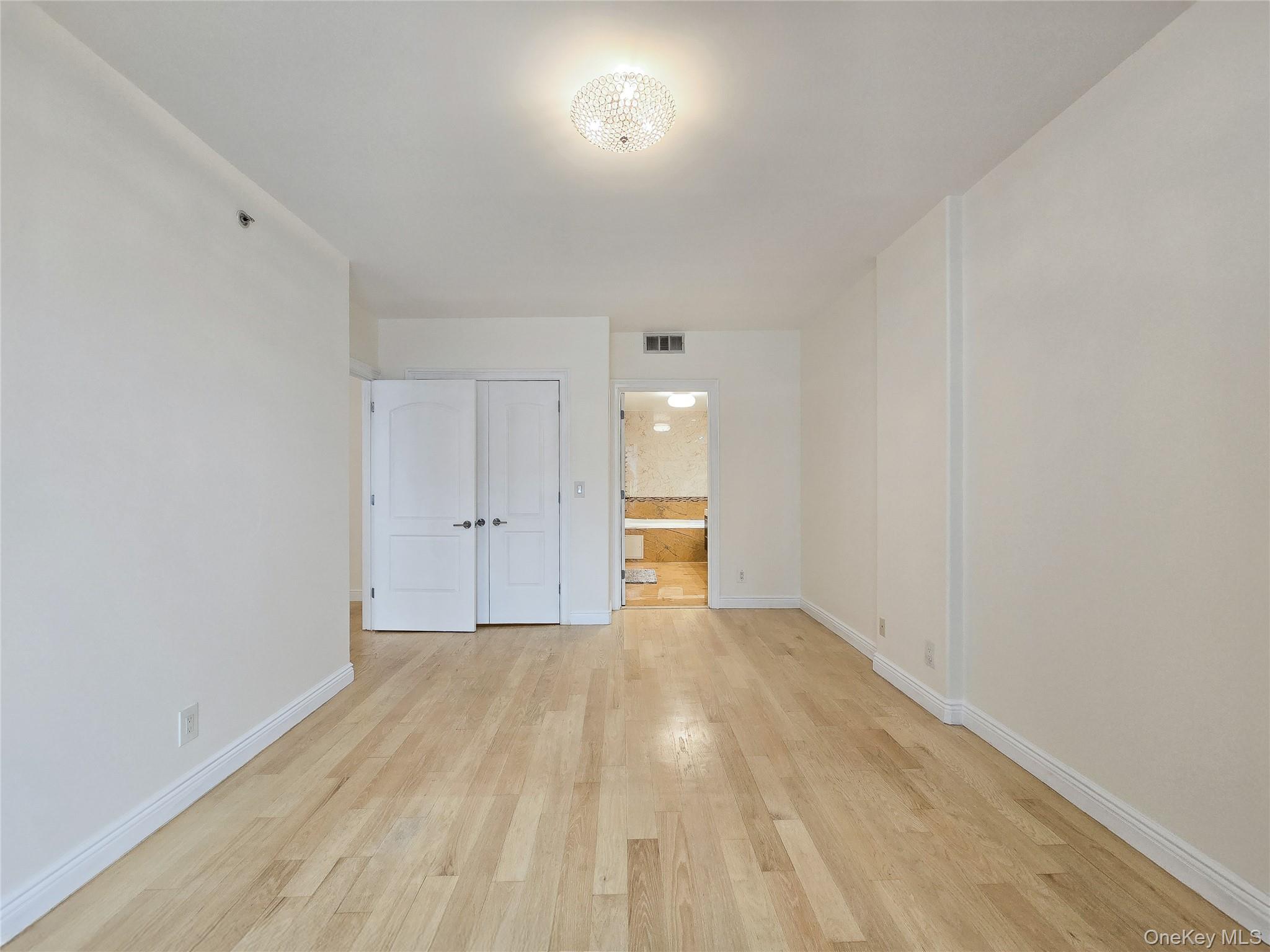 #7 photo, 63-36 99 Street, クイーンズ区 Rego Park , NY 11374