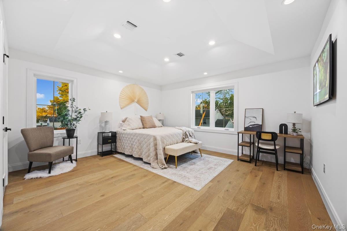 #18 photo, 5 Relda Street, Plainview , NY 11803