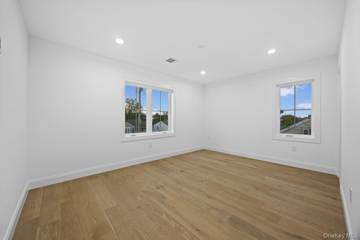 #20 photo, 5 Relda Street, Plainview , NY 11803