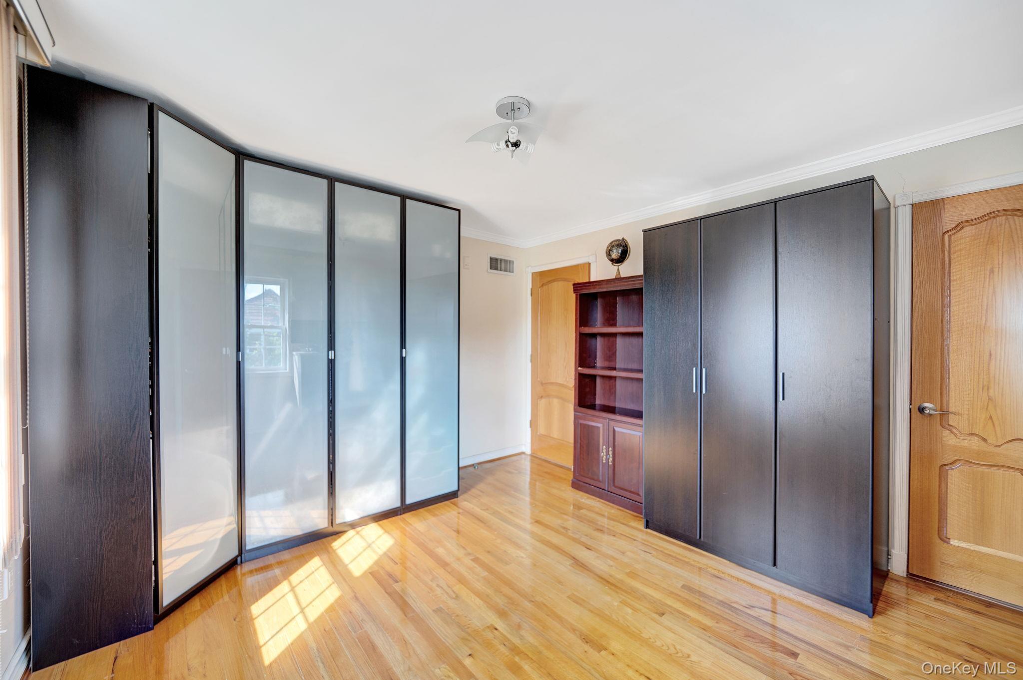 #18 photo, 73-55 194th Street, クイーンズ区 Fresh Meadows , NY 11366