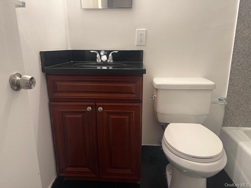 #13 photo, 140 McGlynn Place, Cedarhurst , NY 11516