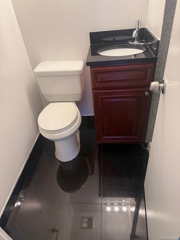 #15 photo, 140 McGlynn Place, Cedarhurst , NY 11516