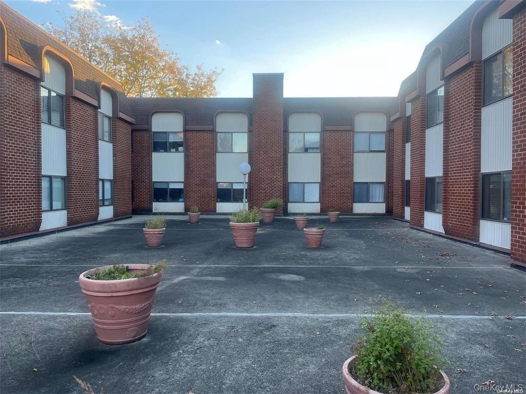 #18 photo, 140 McGlynn Place, Cedarhurst , NY 11516