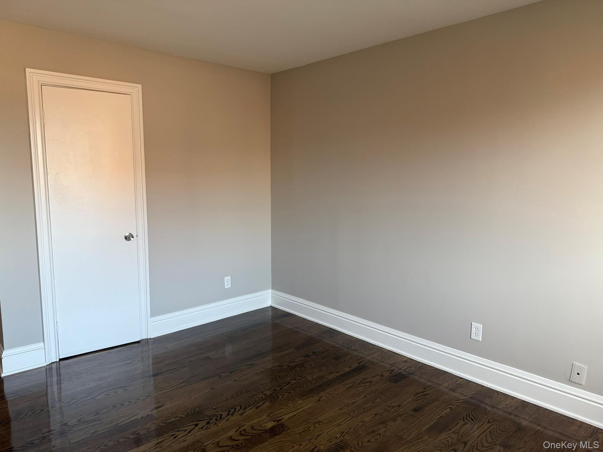 #5 photo, 140 McGlynn Place, Cedarhurst , NY 11516