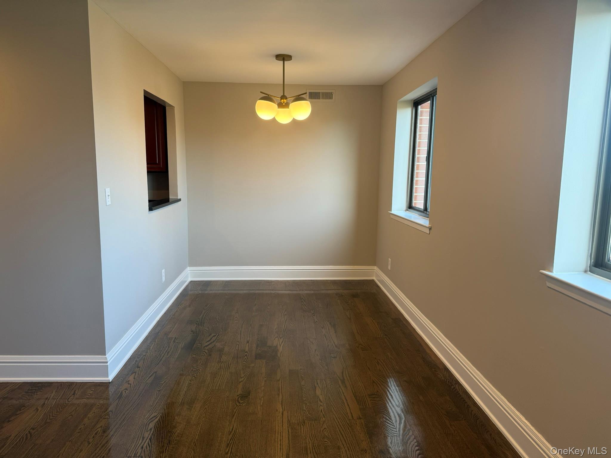 #6 photo, 140 McGlynn Place, Cedarhurst , NY 11516