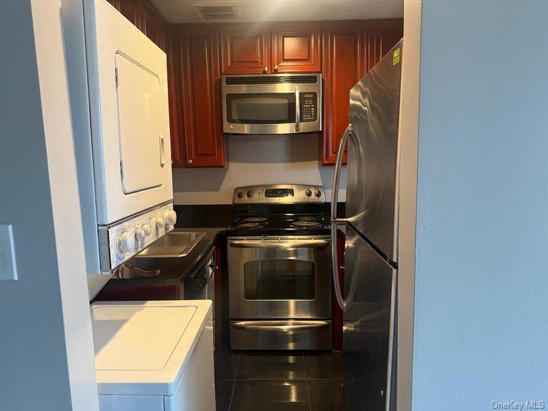 #7 photo, 140 McGlynn Place, Cedarhurst , NY 11516