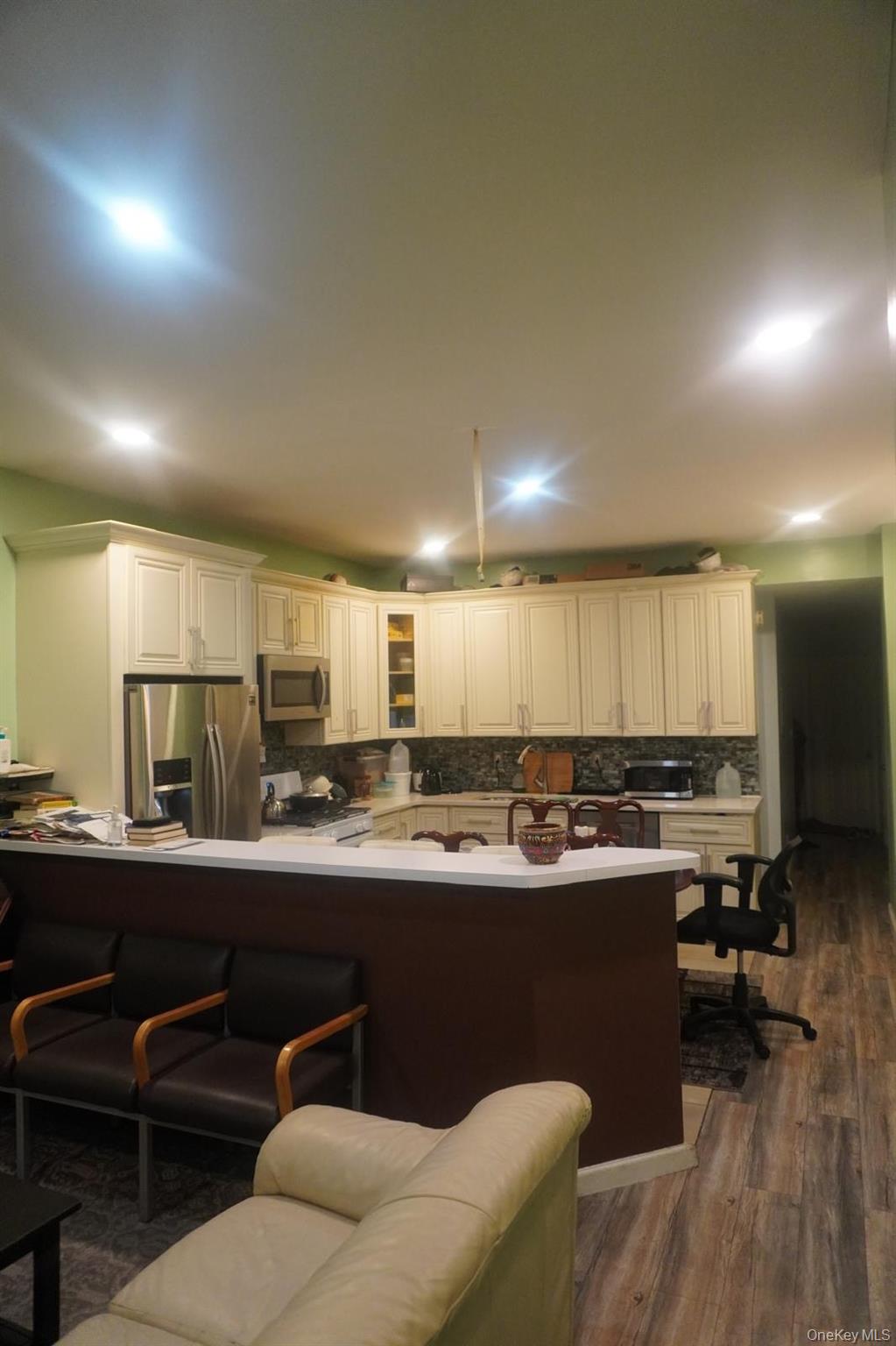 #7 photo, 1386 Clinton Avenue, ブロンクス区 Bronx , NY 10456