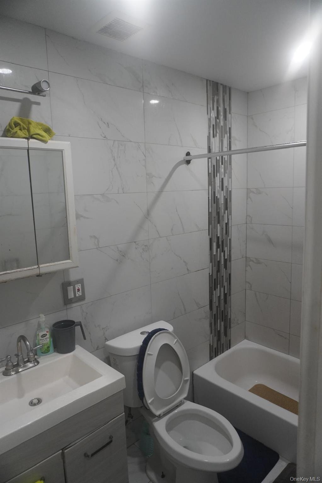 #8 photo, 1386 Clinton Avenue, ブロンクス区 Bronx , NY 10456