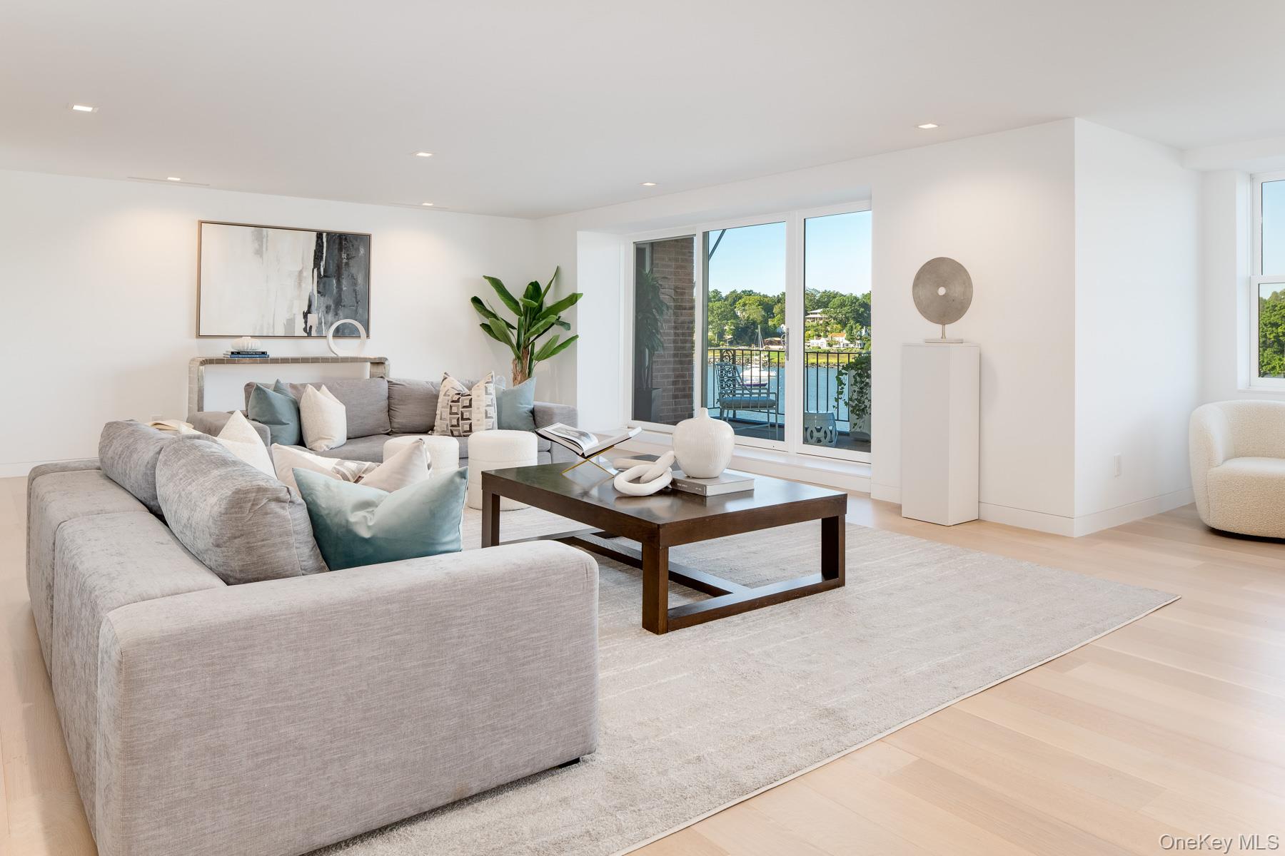 #6 photo, 636 Steamboat Road, Greenwich , NY 06830