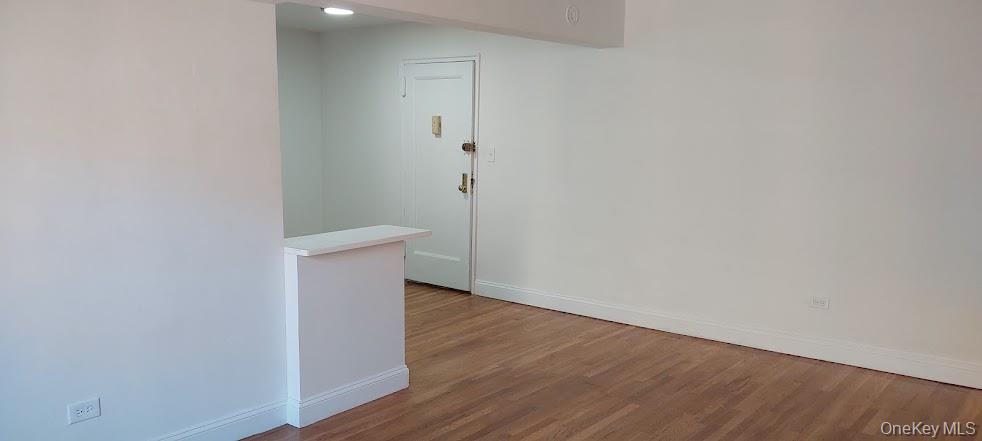 #16 photo, 2165 Matthews Avenue Matthews, ブロンクス区 Bronx , NY 12462