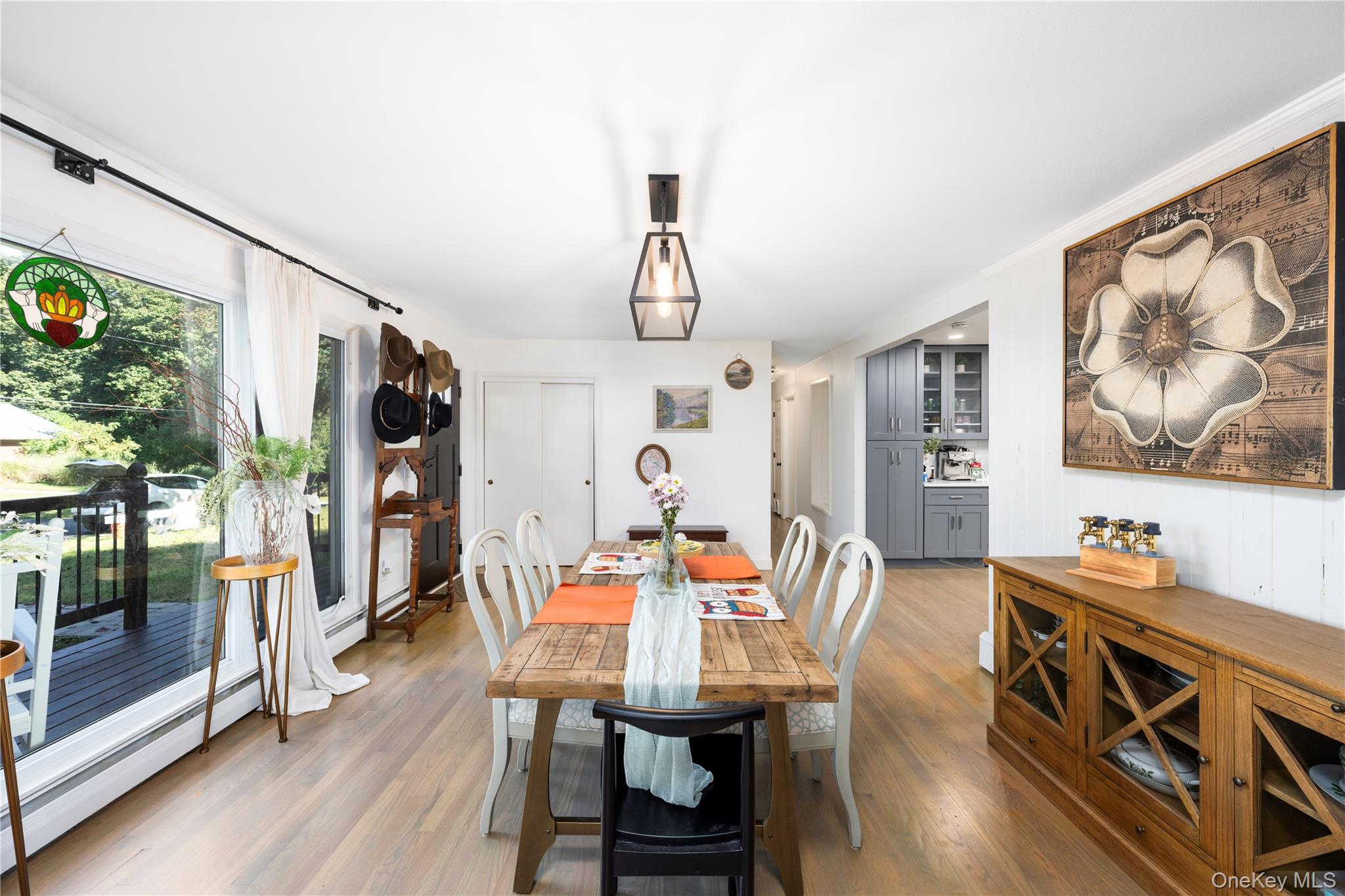 #3 photo, 19 Gleason Boulevard, Pleasant Valley , NY 12569