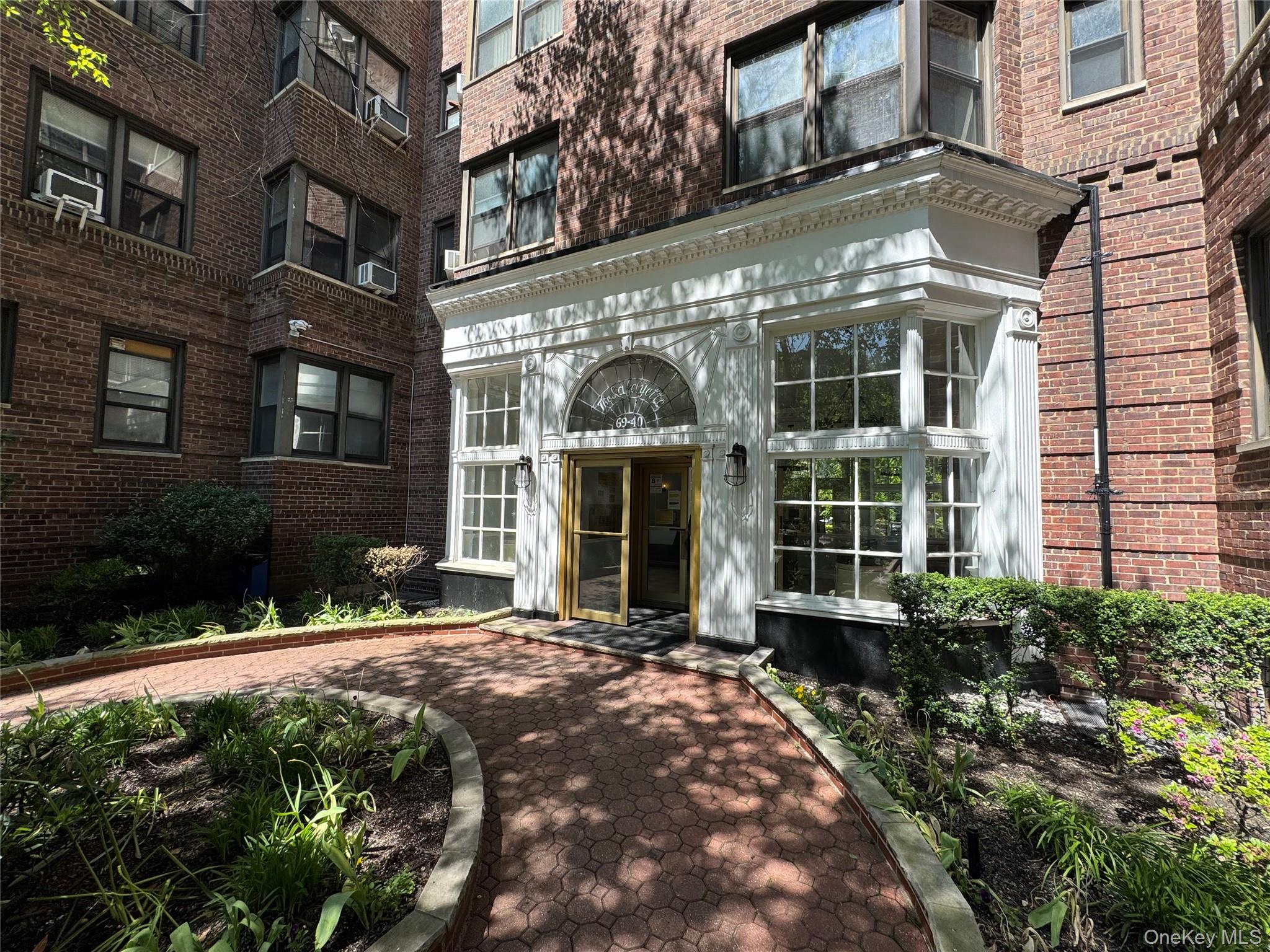 #12 photo, 69-40 yellowstone blvd, クイーンズ区 Forest Hills , NY 11375
