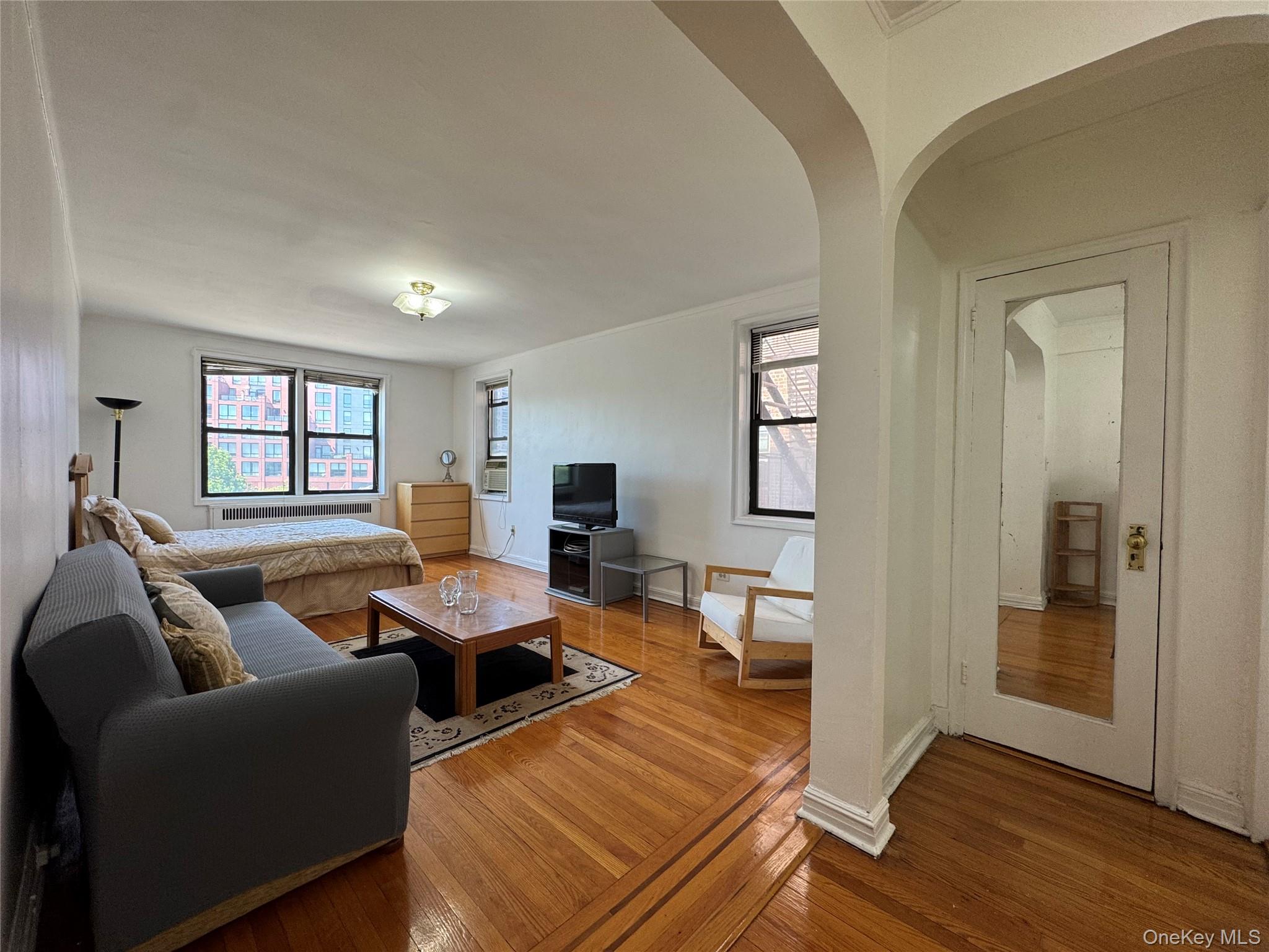 #3 photo, 69-40 yellowstone blvd, クイーンズ区 Forest Hills , NY 11375